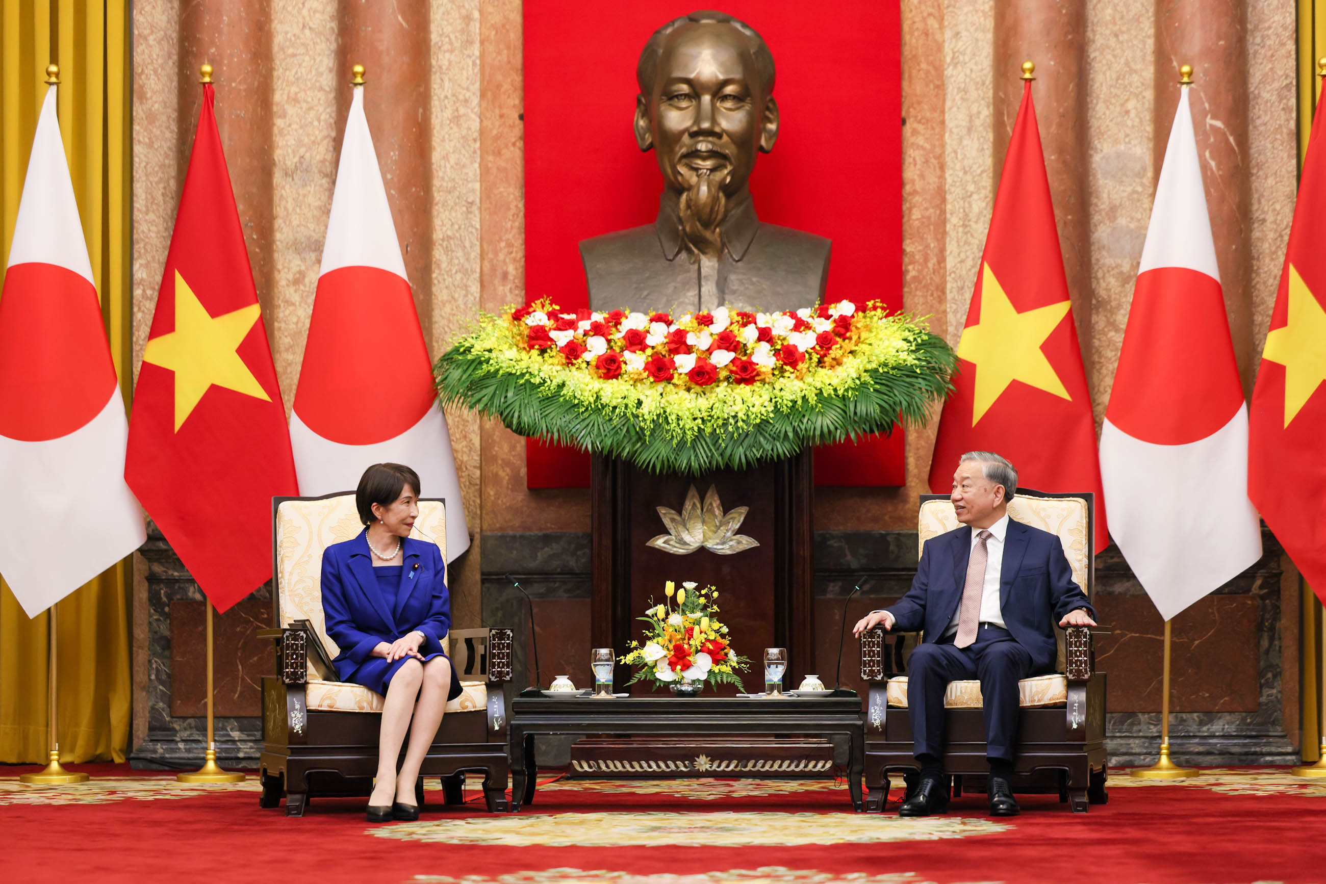 与苏林总书记兼国家主席举行会谈4