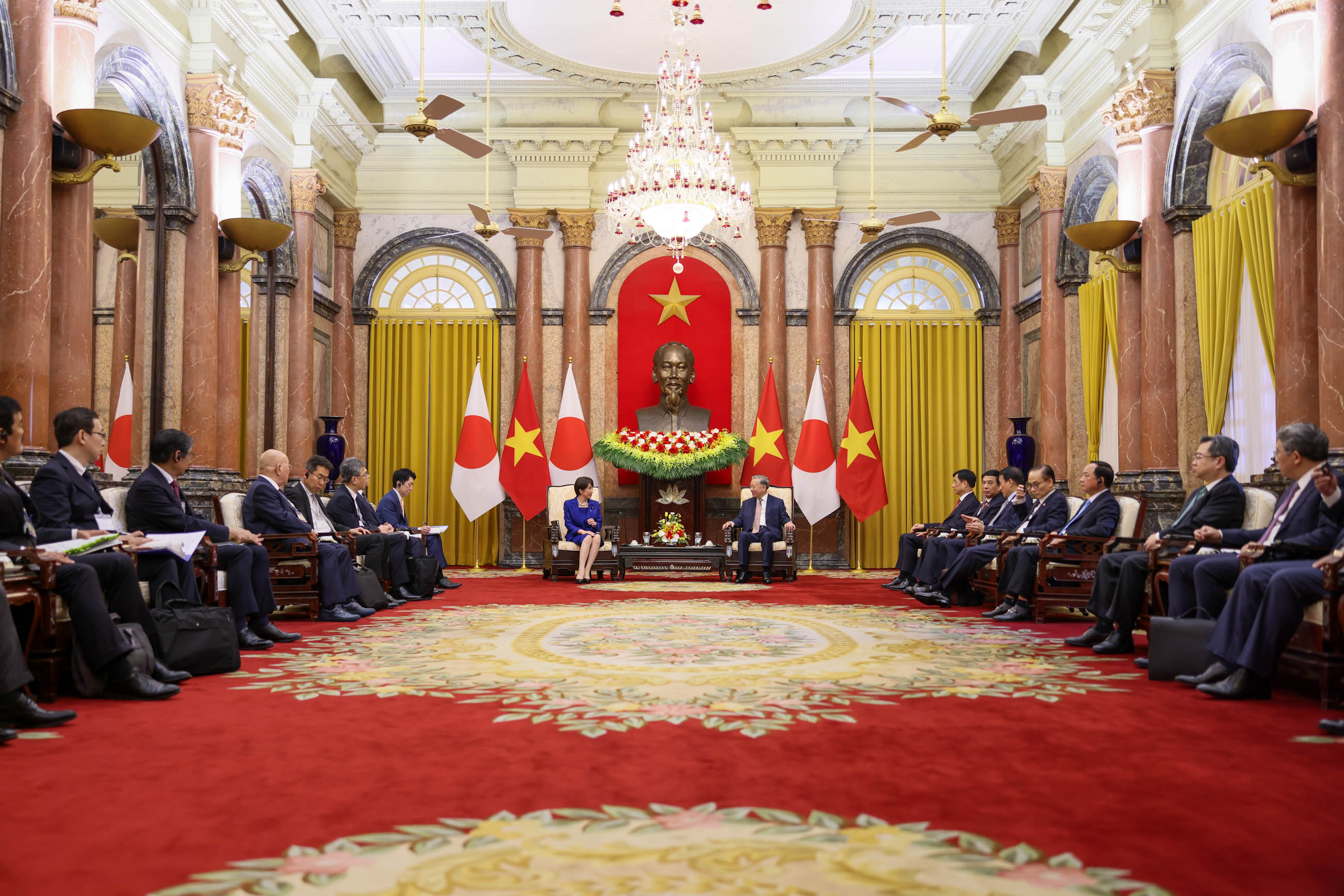 与苏林总书记兼国家主席举行会谈6