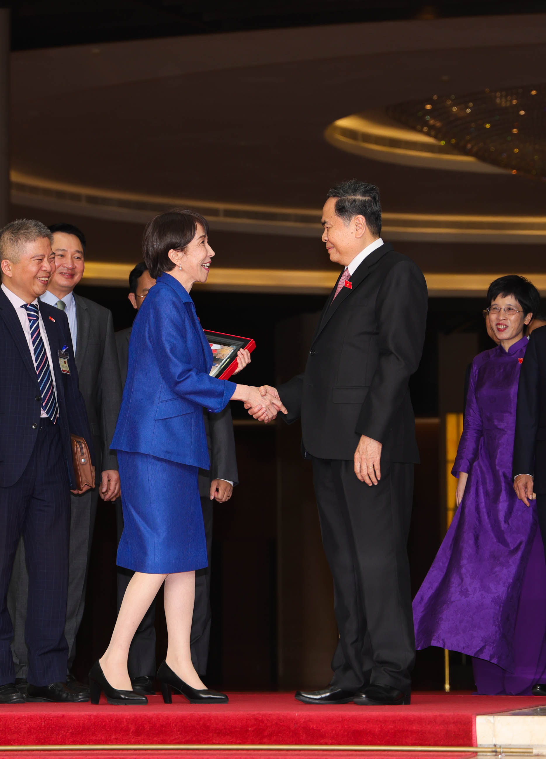 高市首相接受送行2