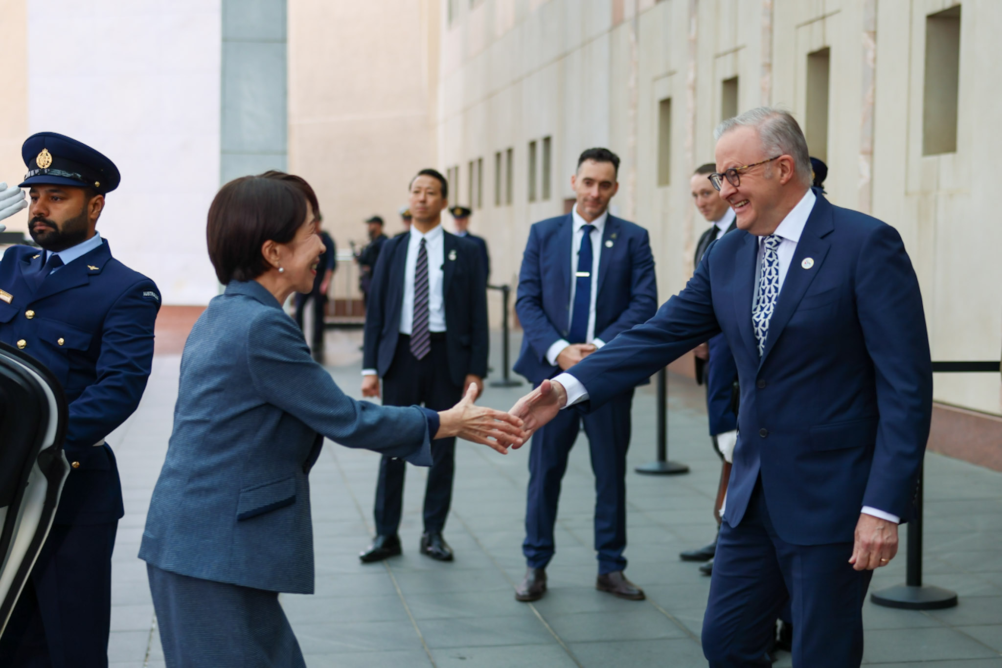 高市首相出席欢迎仪式1