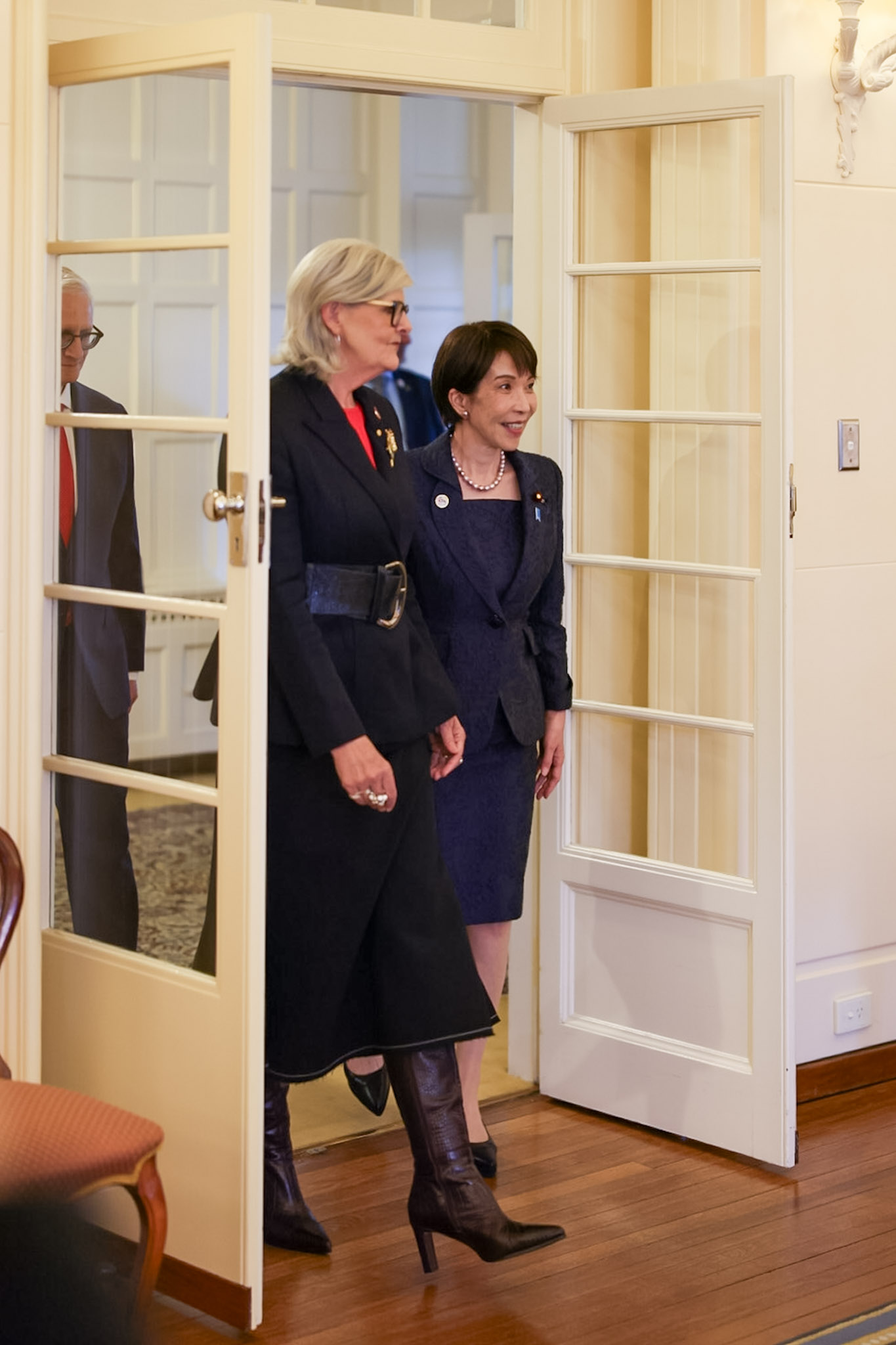 会见联邦总督萨曼莎·莫斯廷的高市首相1