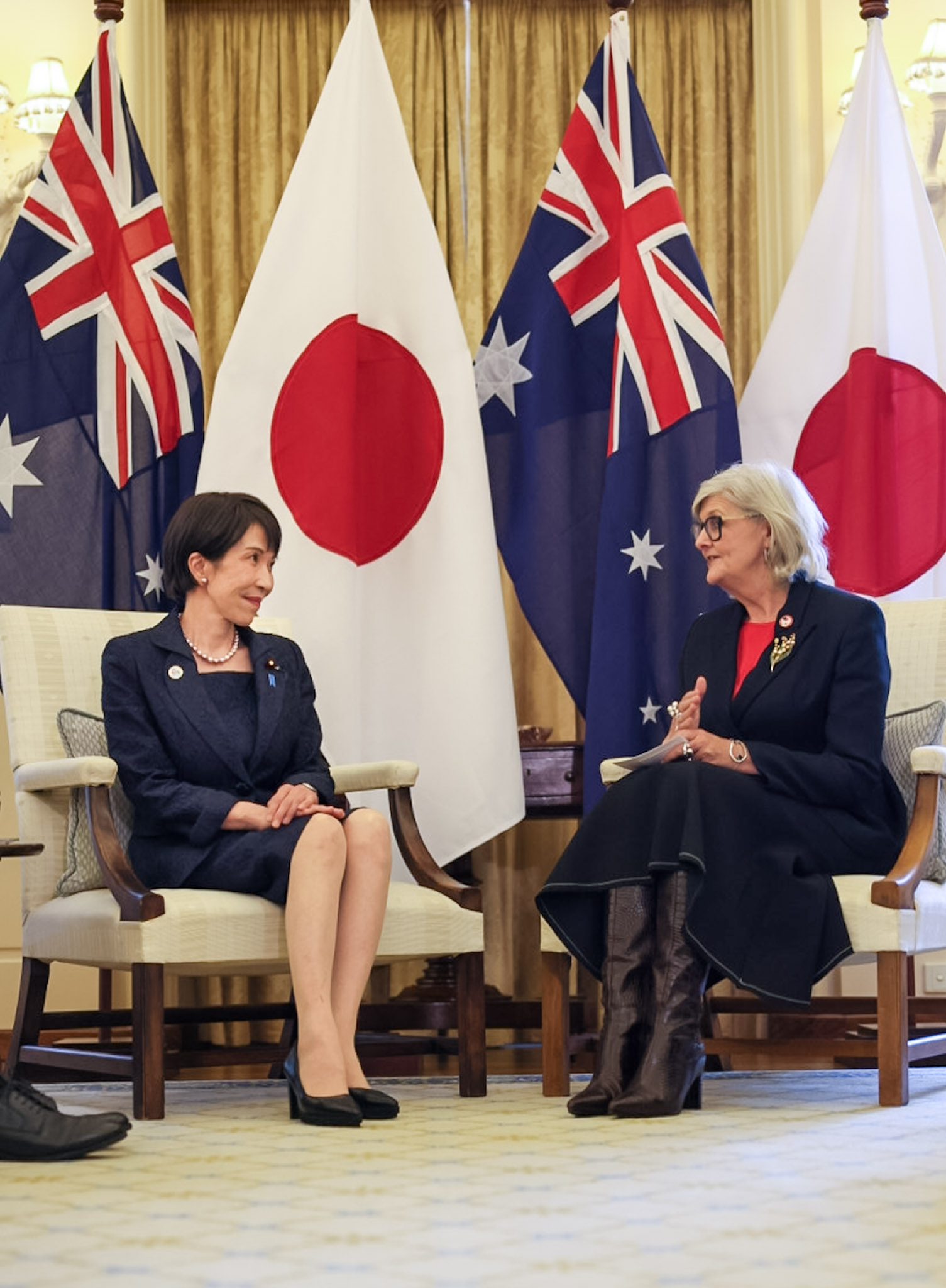 会见联邦总督萨曼莎·莫斯廷的高市首相5