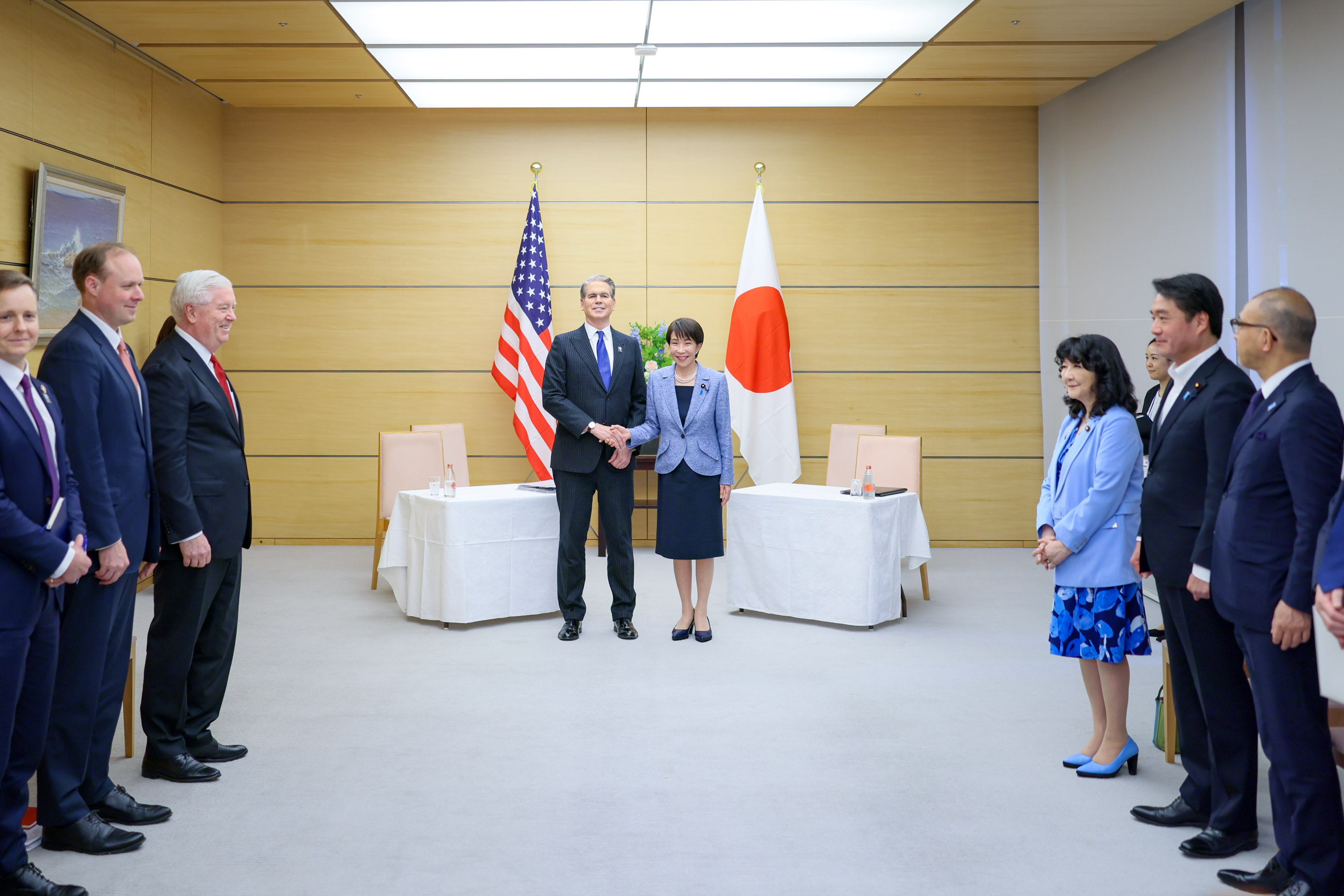 高市首相接受拜会3
