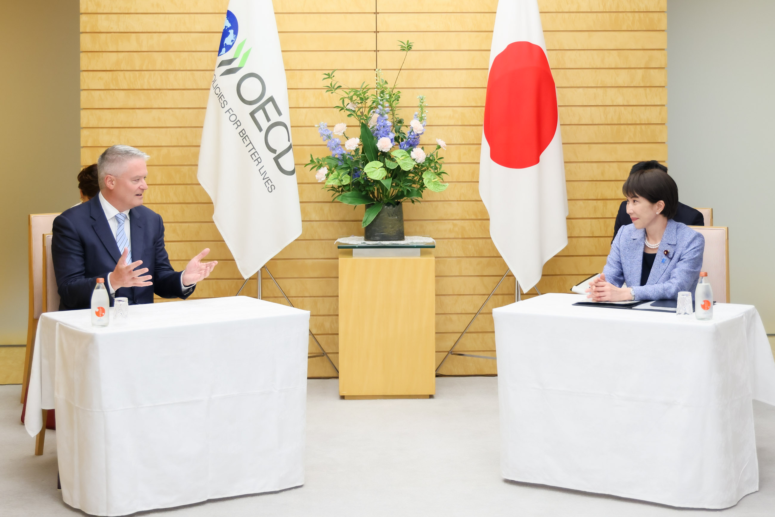 高市首相接受拜会1