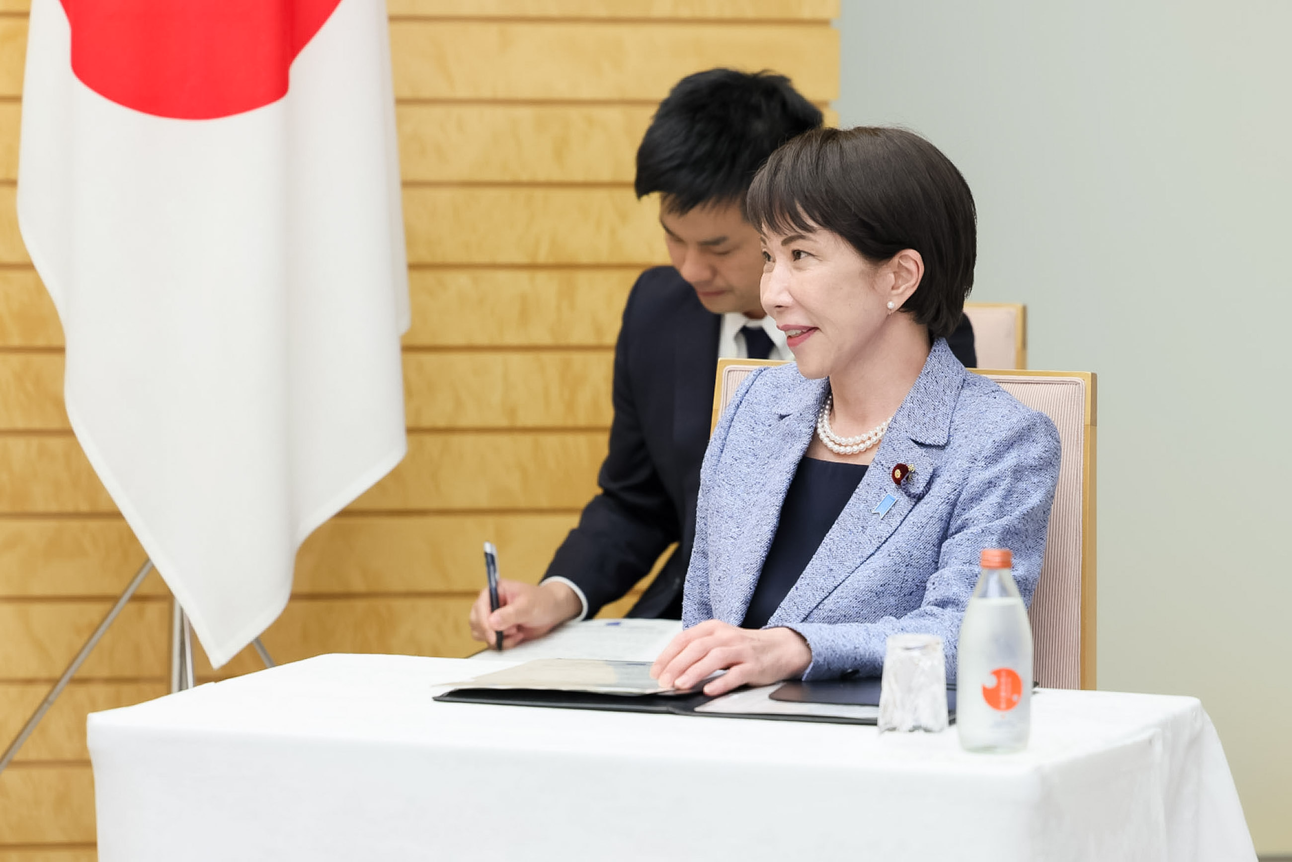 高市首相接受拜会3