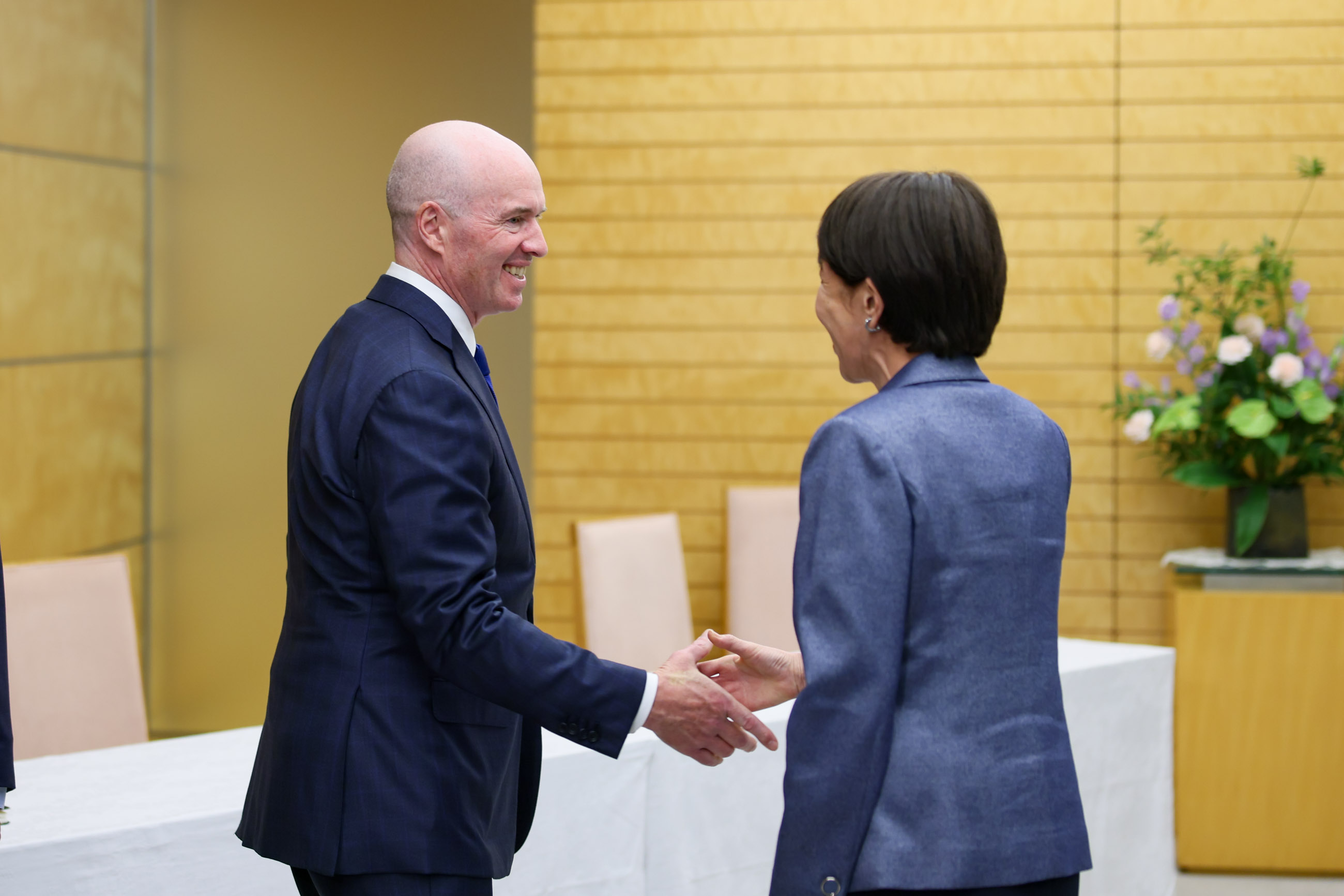 高市首相接受拜会2