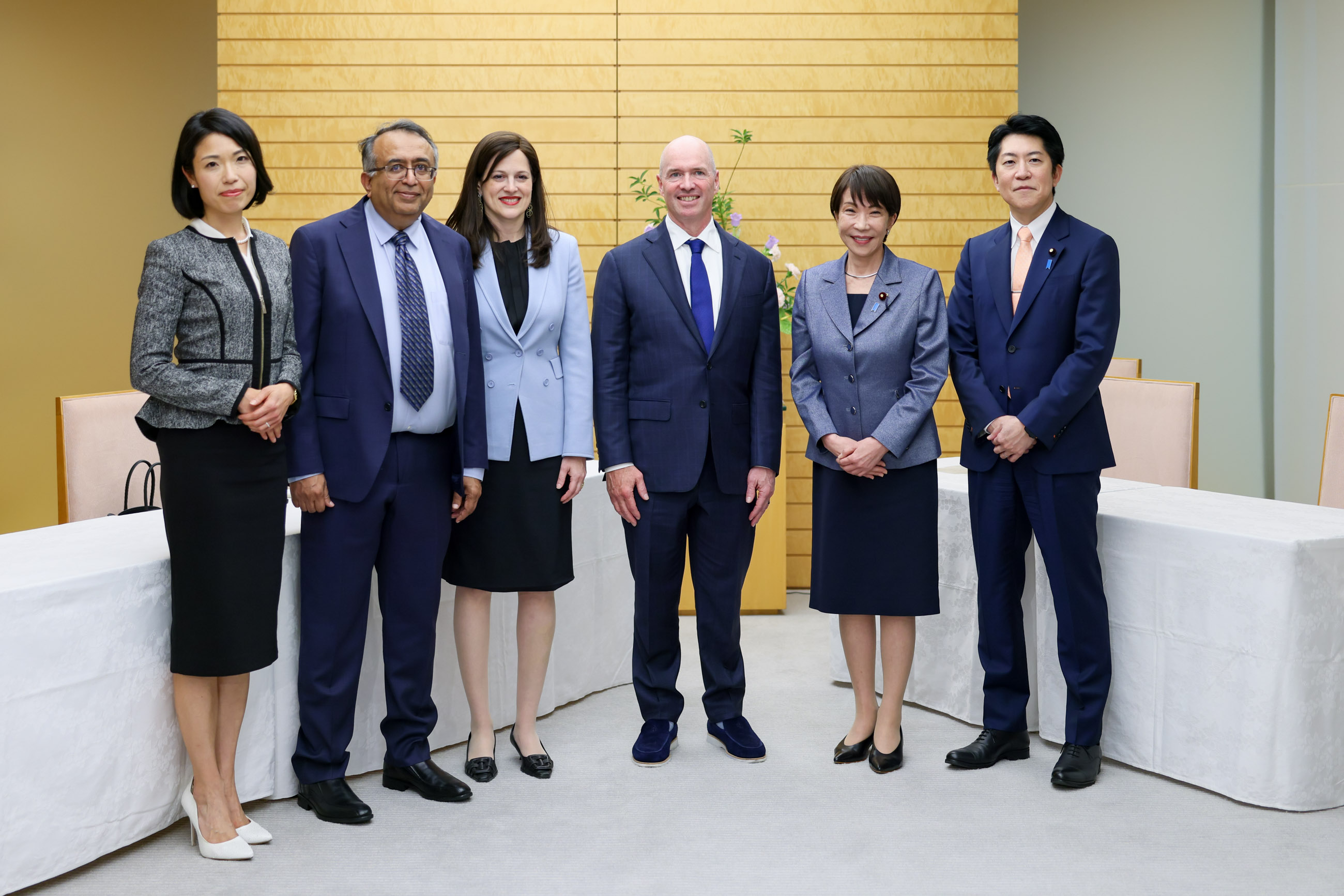 高市首相接受拜会6