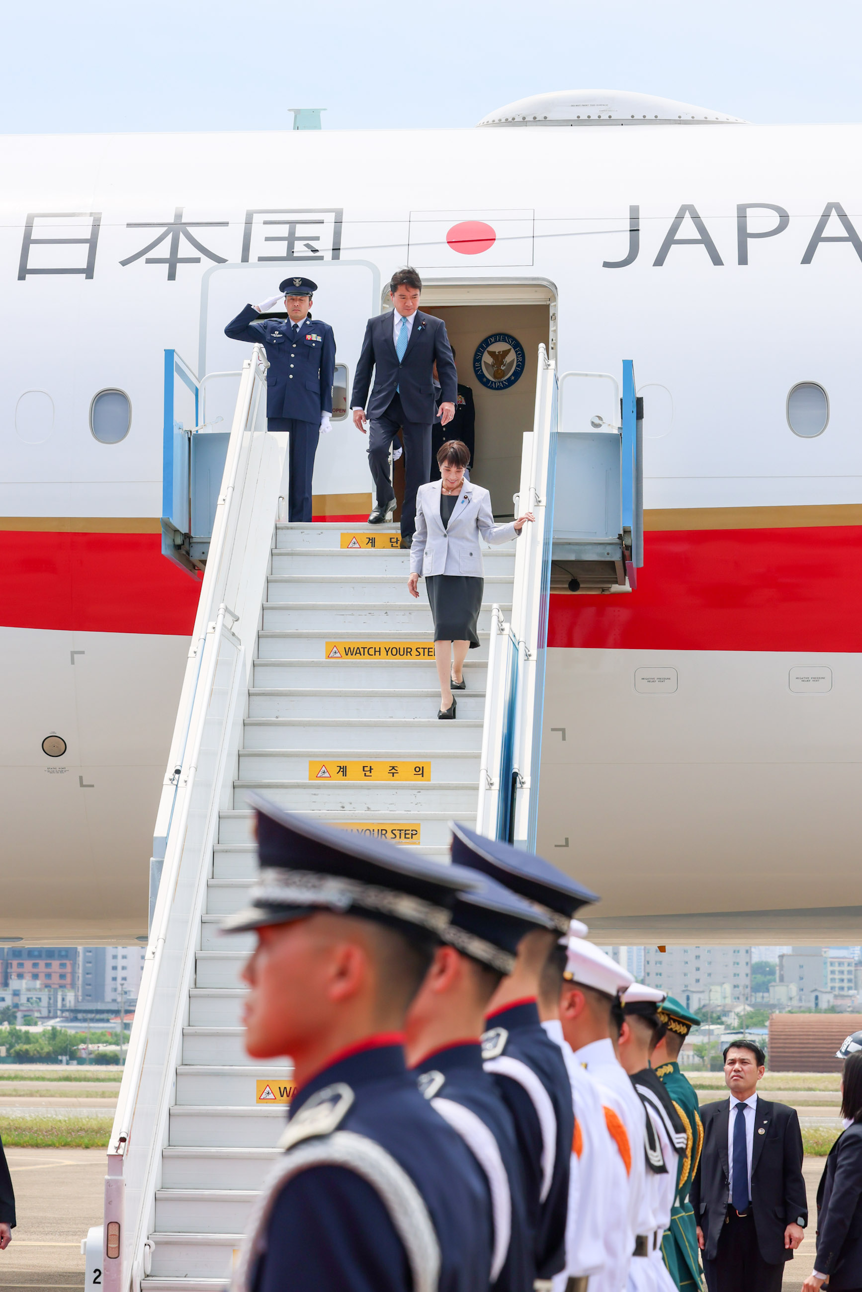 高市首相抵达韩国1