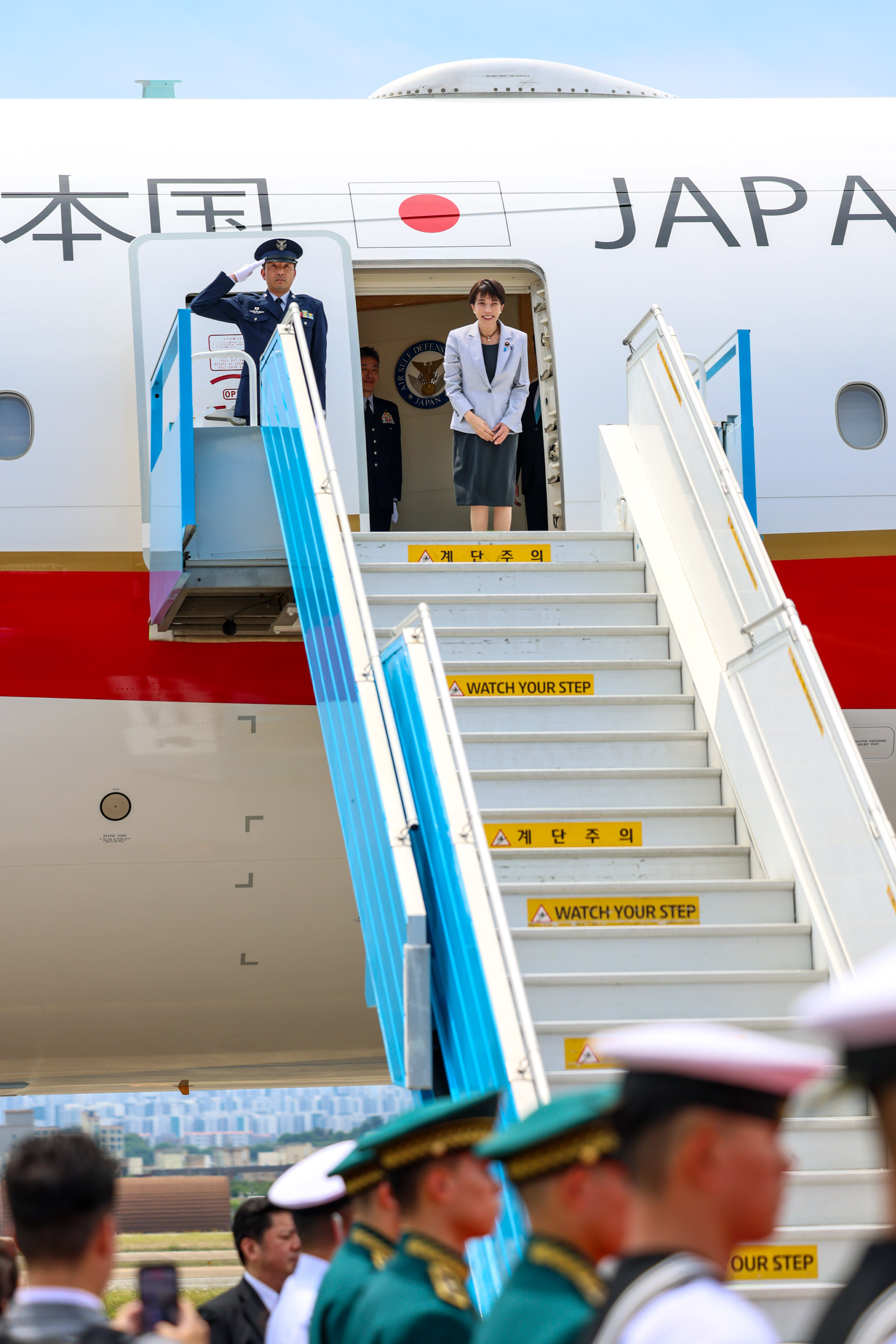高市首相抵达韩国3