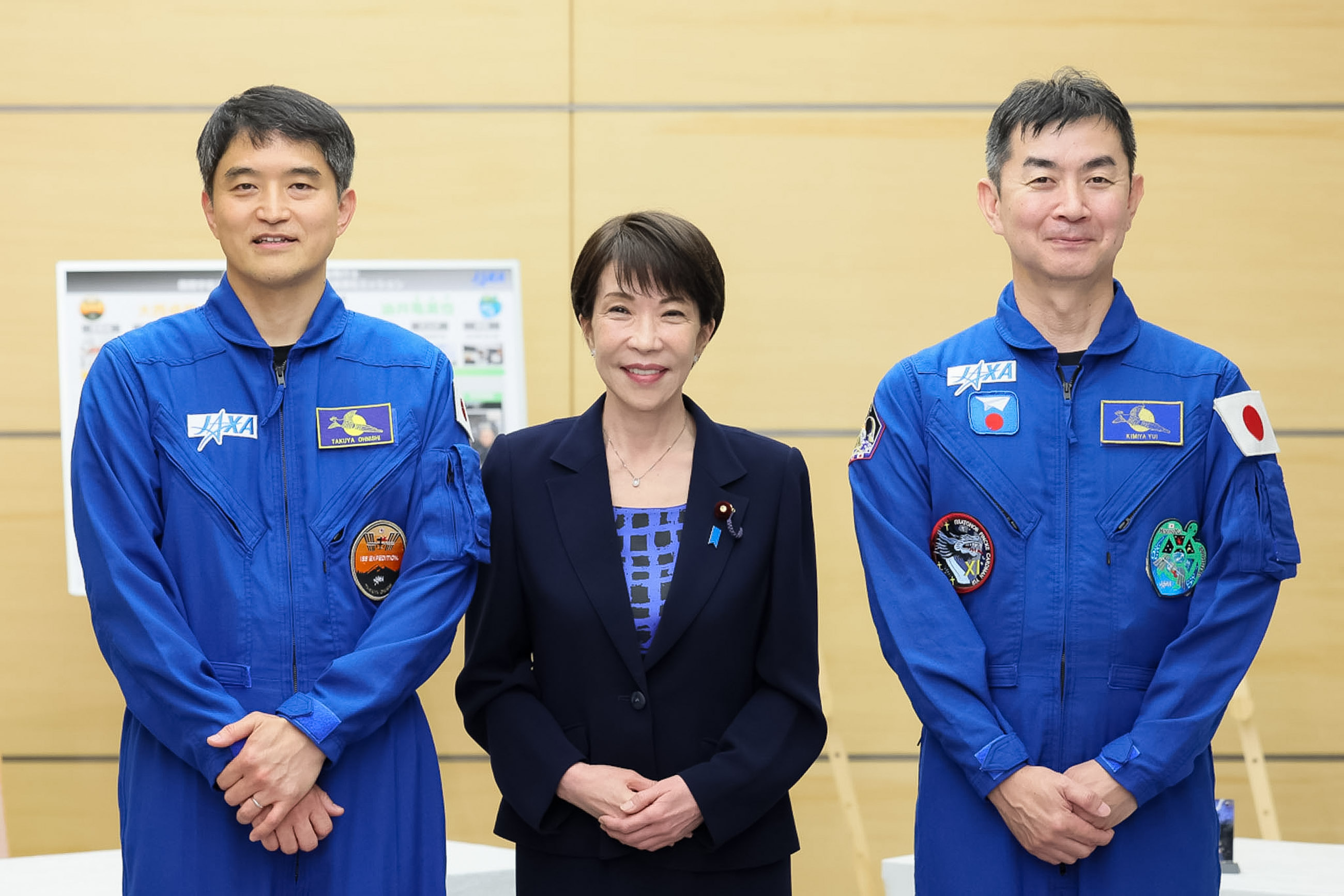 高市首相接受拜会1