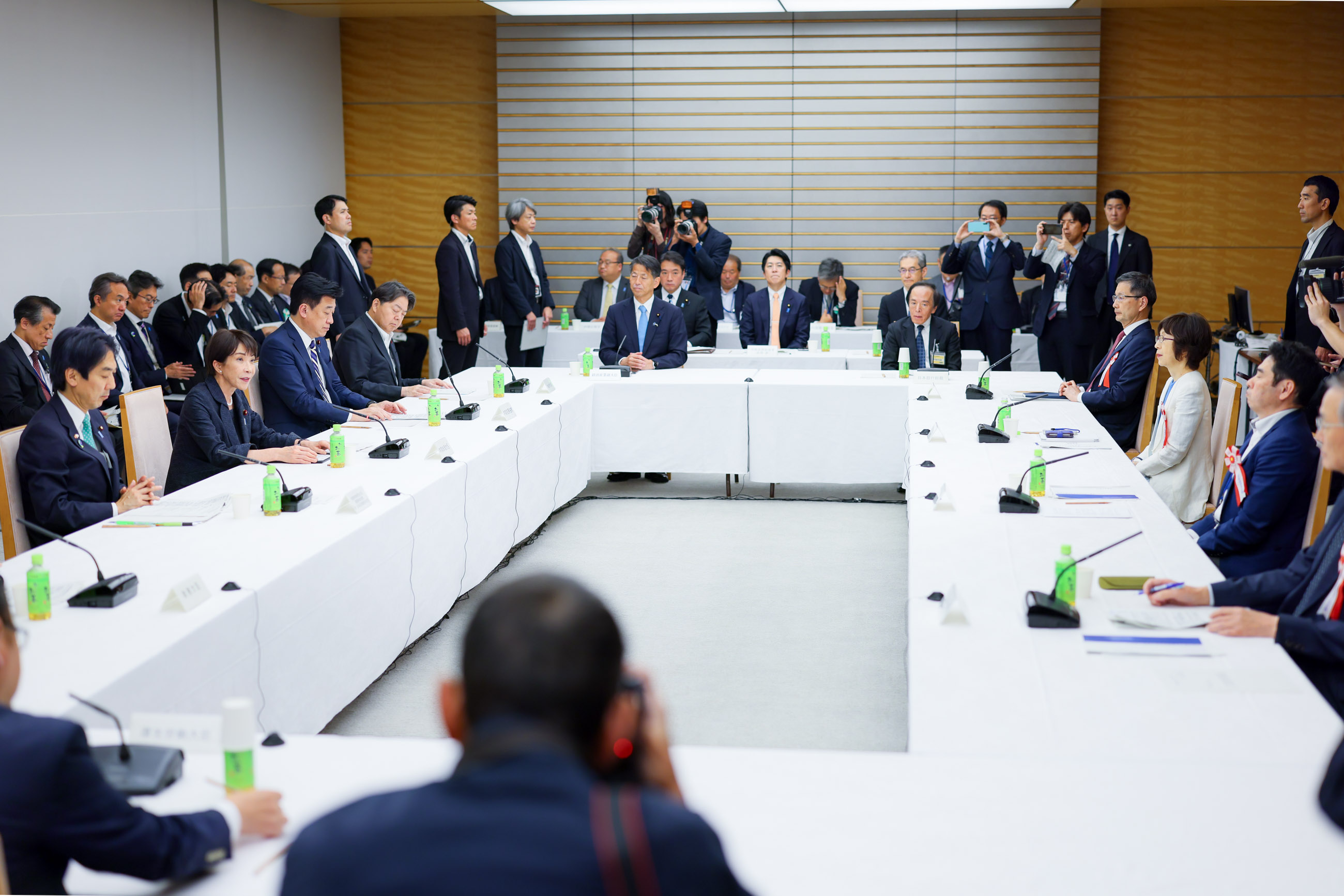 高市首相总结会议2