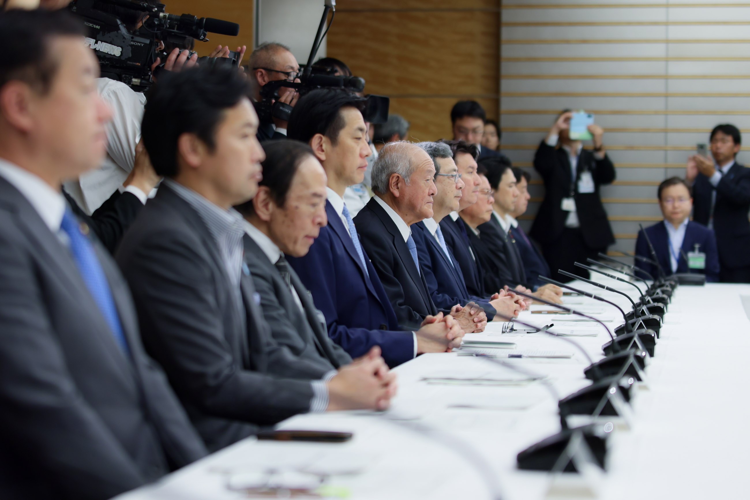月例经济报告等相关阁僚会议的现场