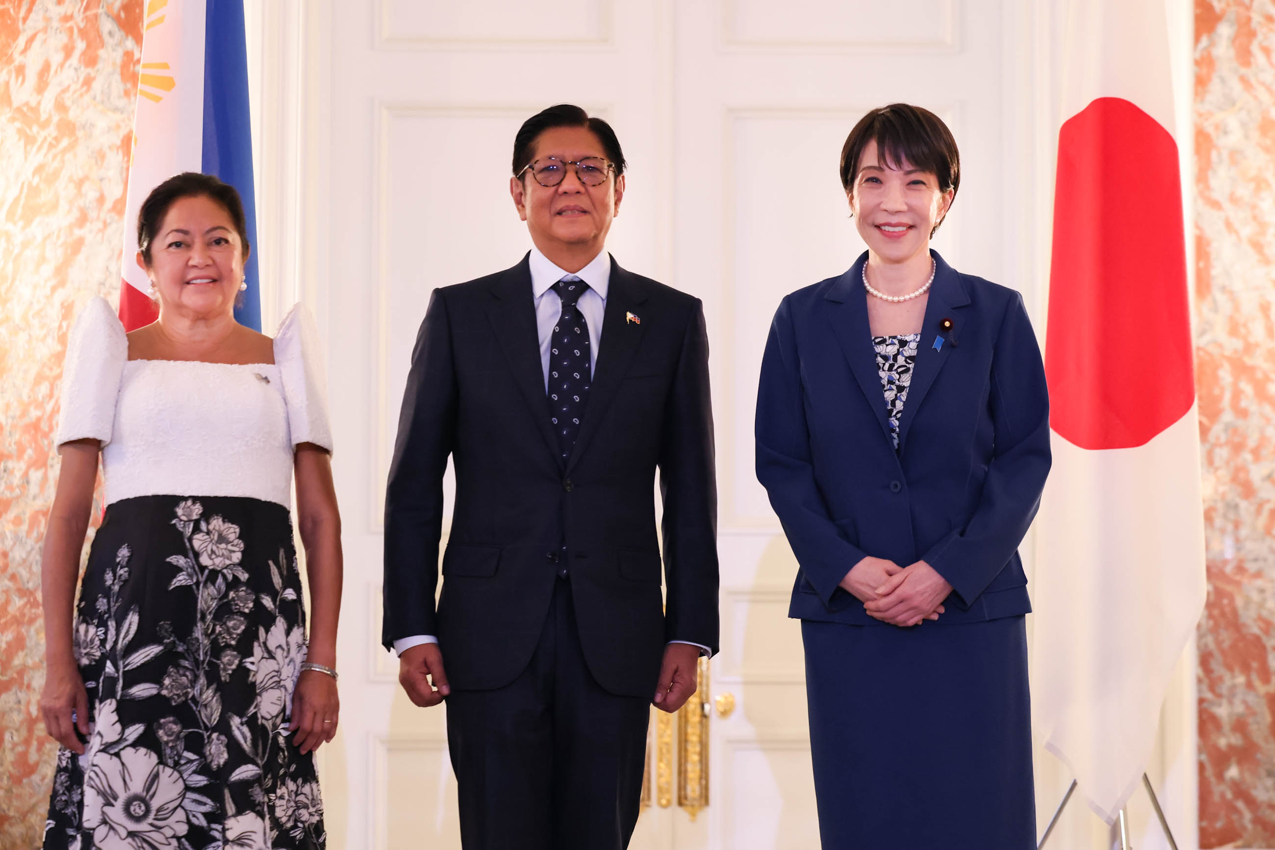高市首相迎接马科斯总统夫妇1