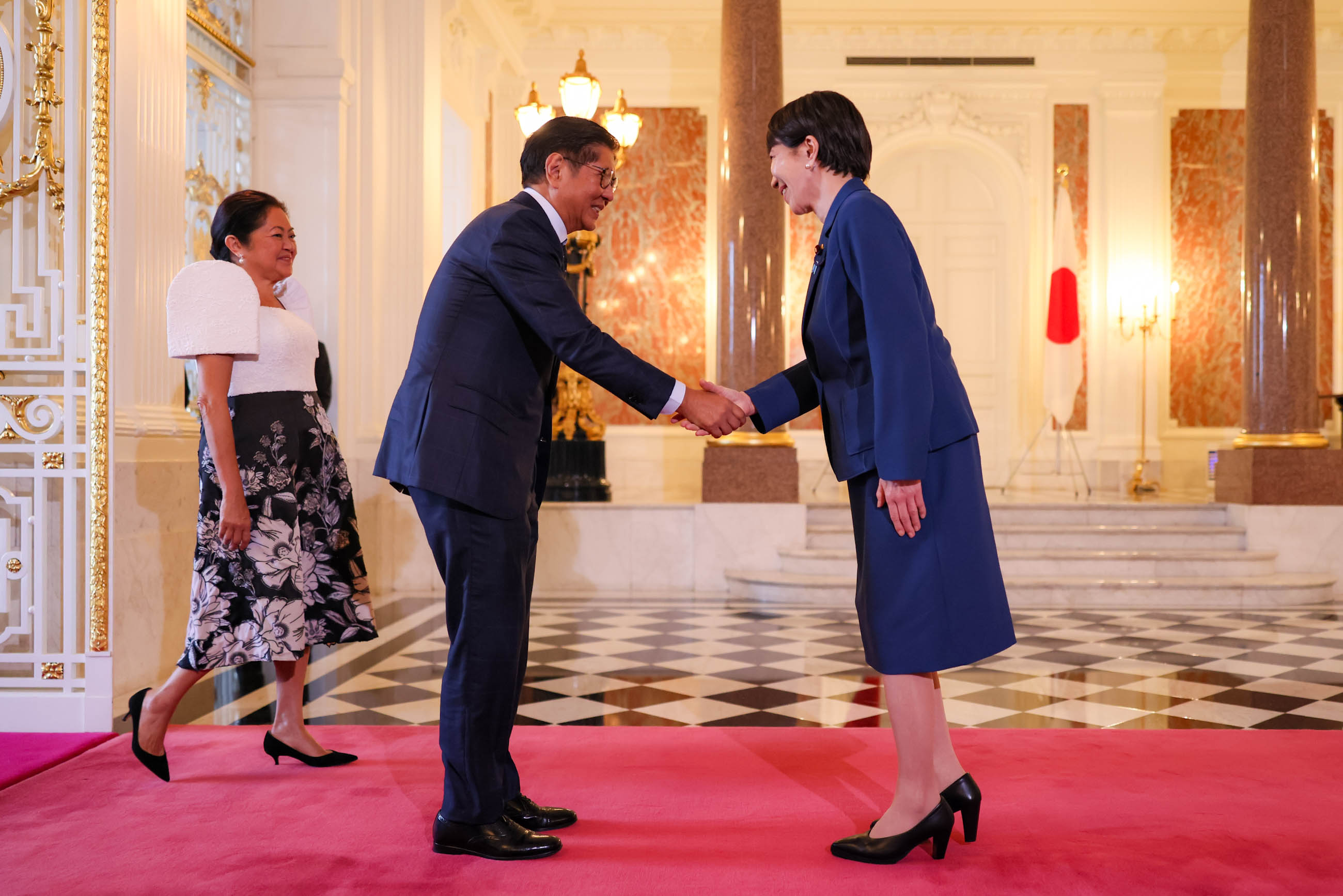 高市首相迎接马科斯总统夫妇2