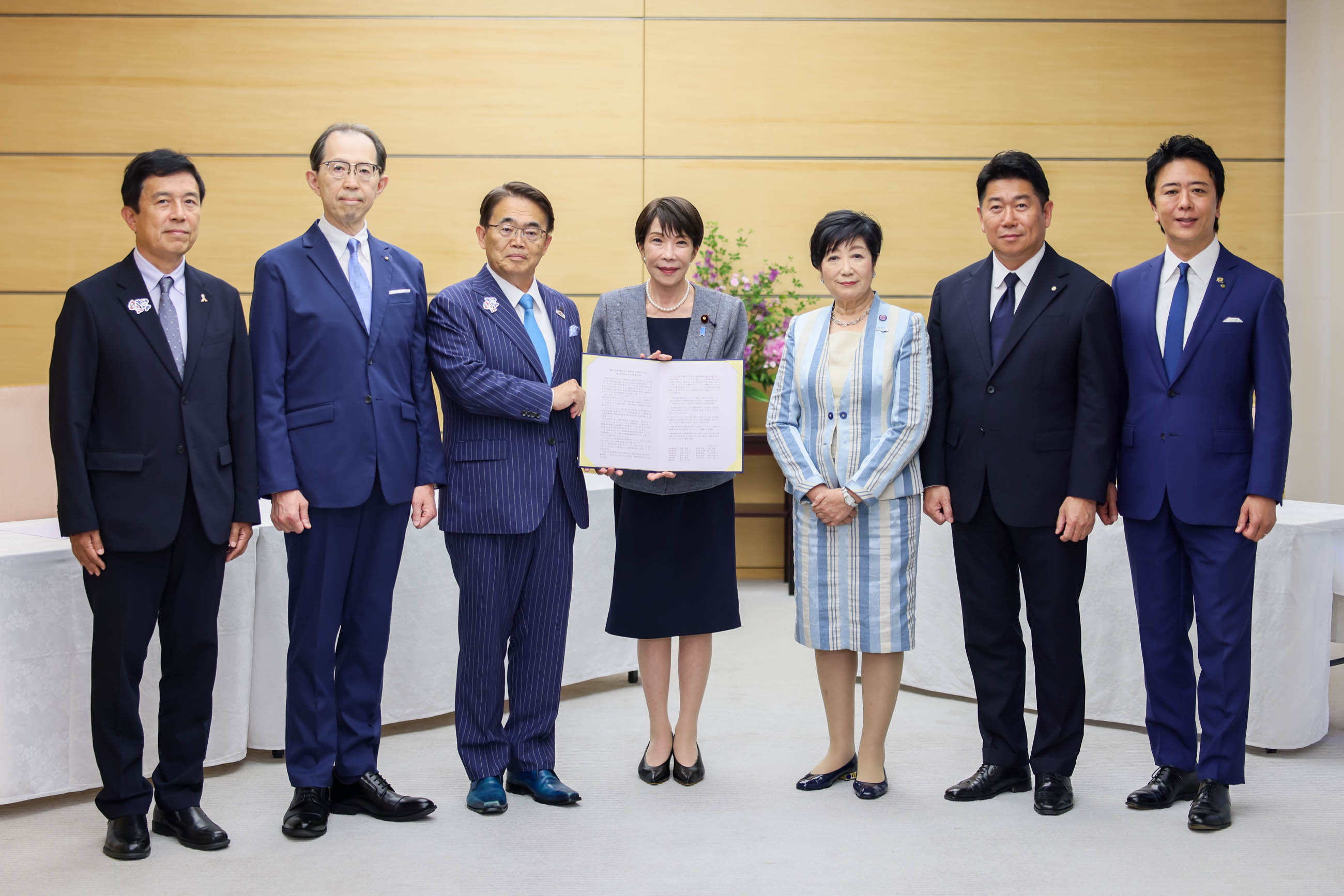 高市首相接受拜会1