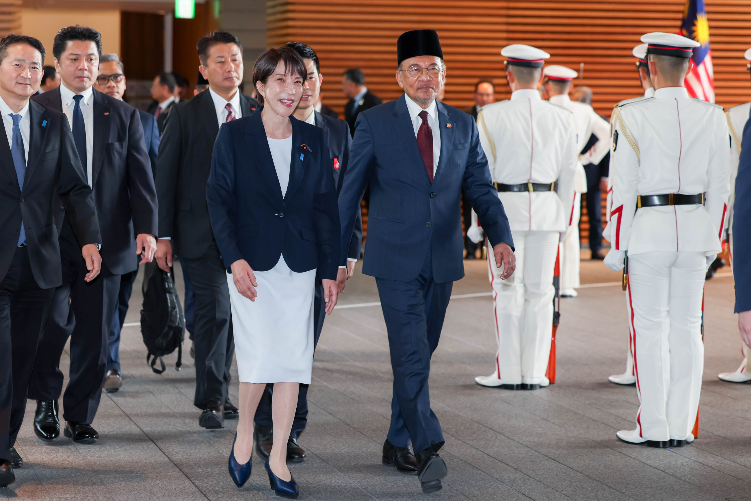 两国首脑出席首脑会谈