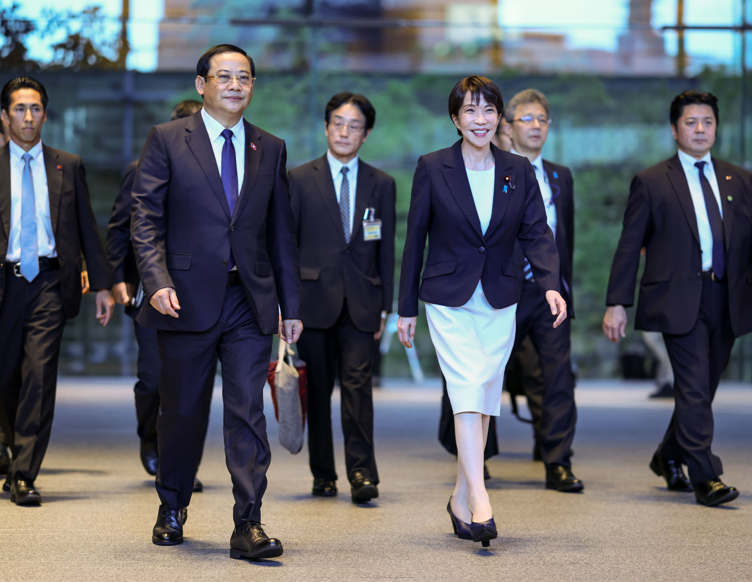高市首相为宋赛·西潘敦总理送行2