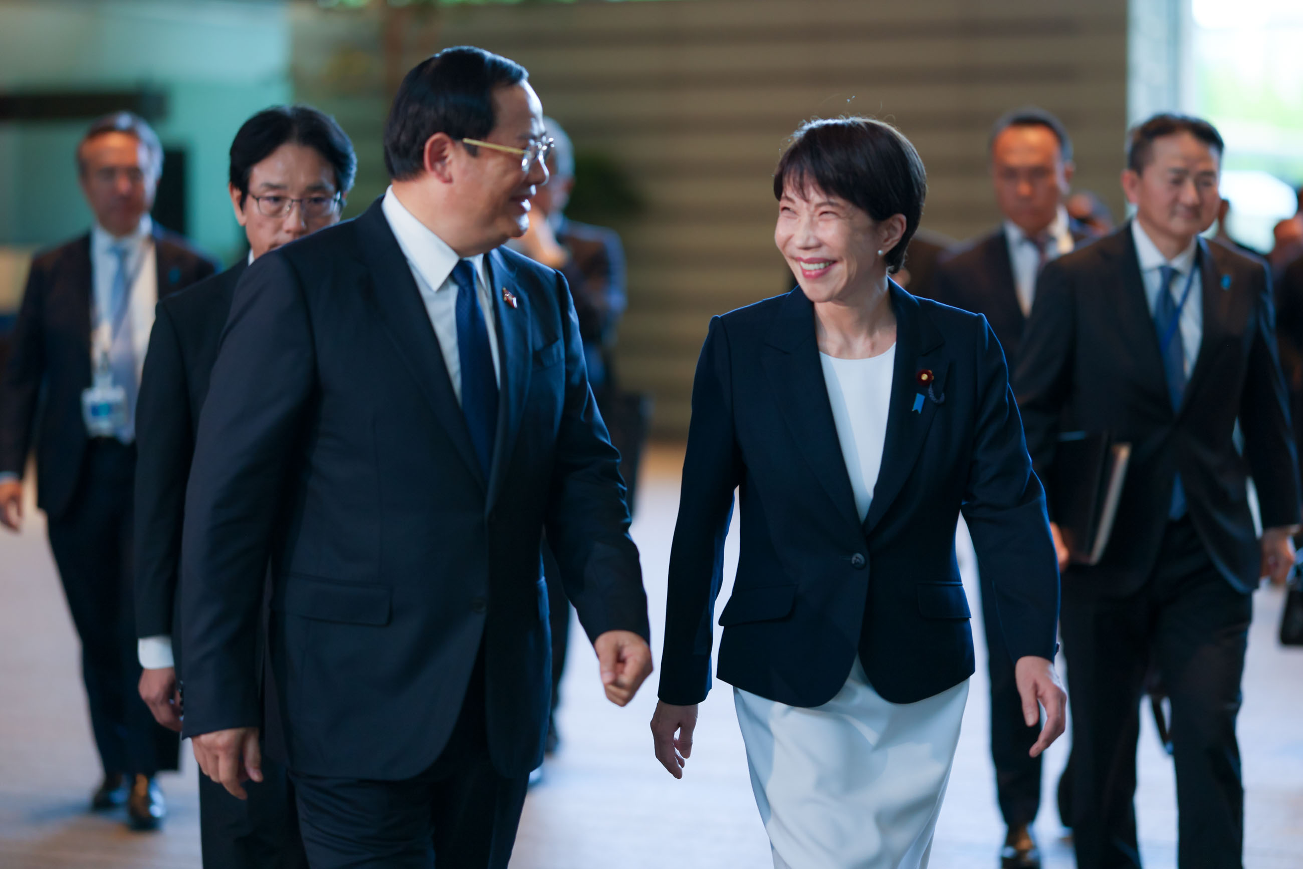 两国首脑出席首脑会谈