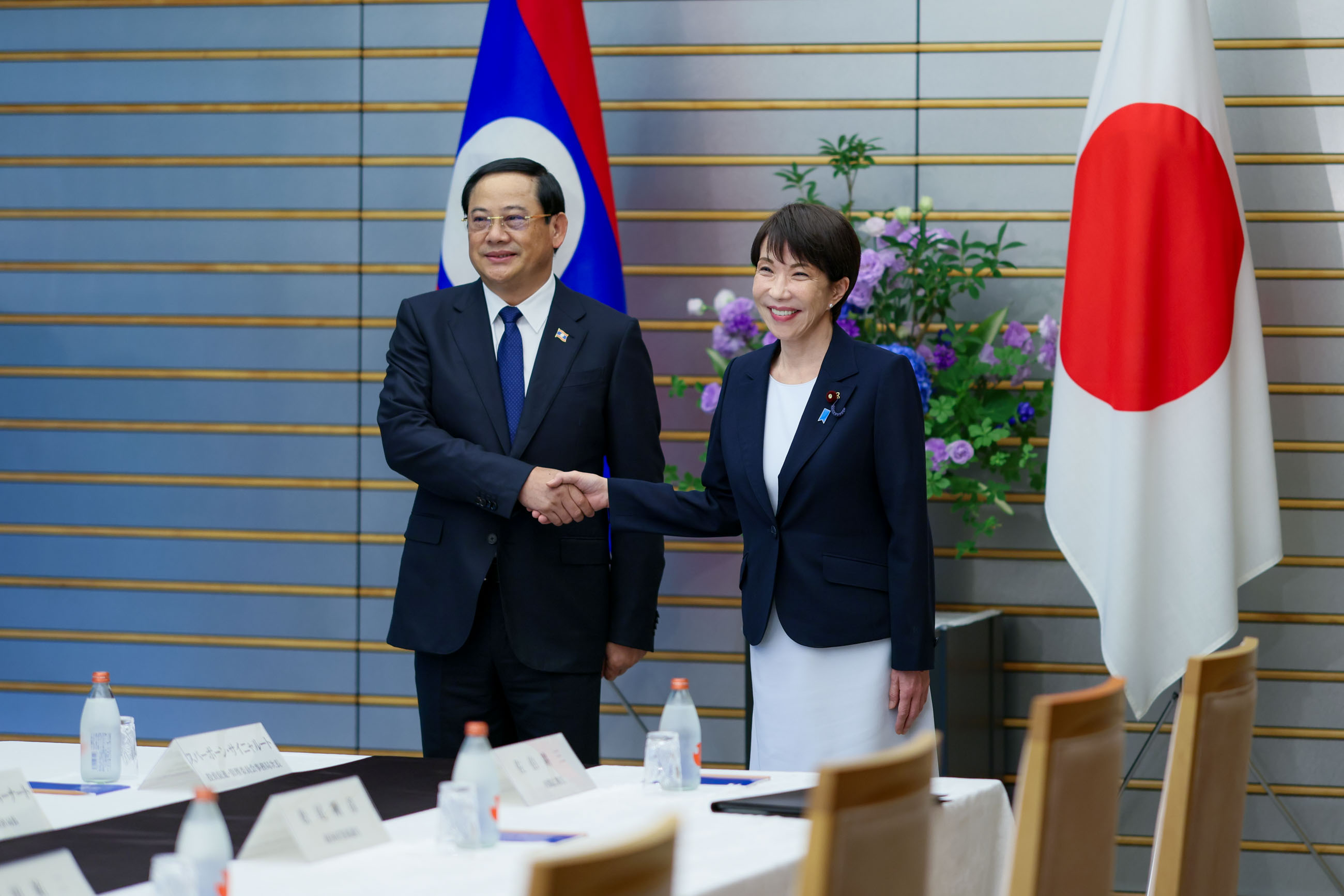 日本老挝首脑会谈2