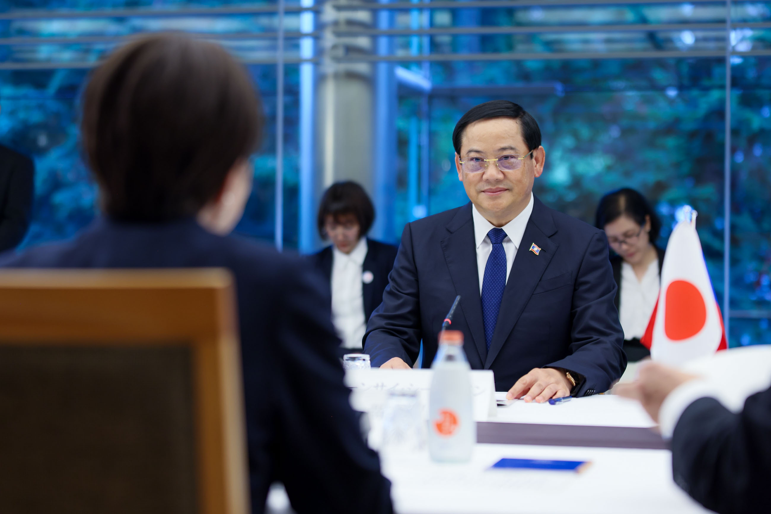 日本老挝首脑会谈7