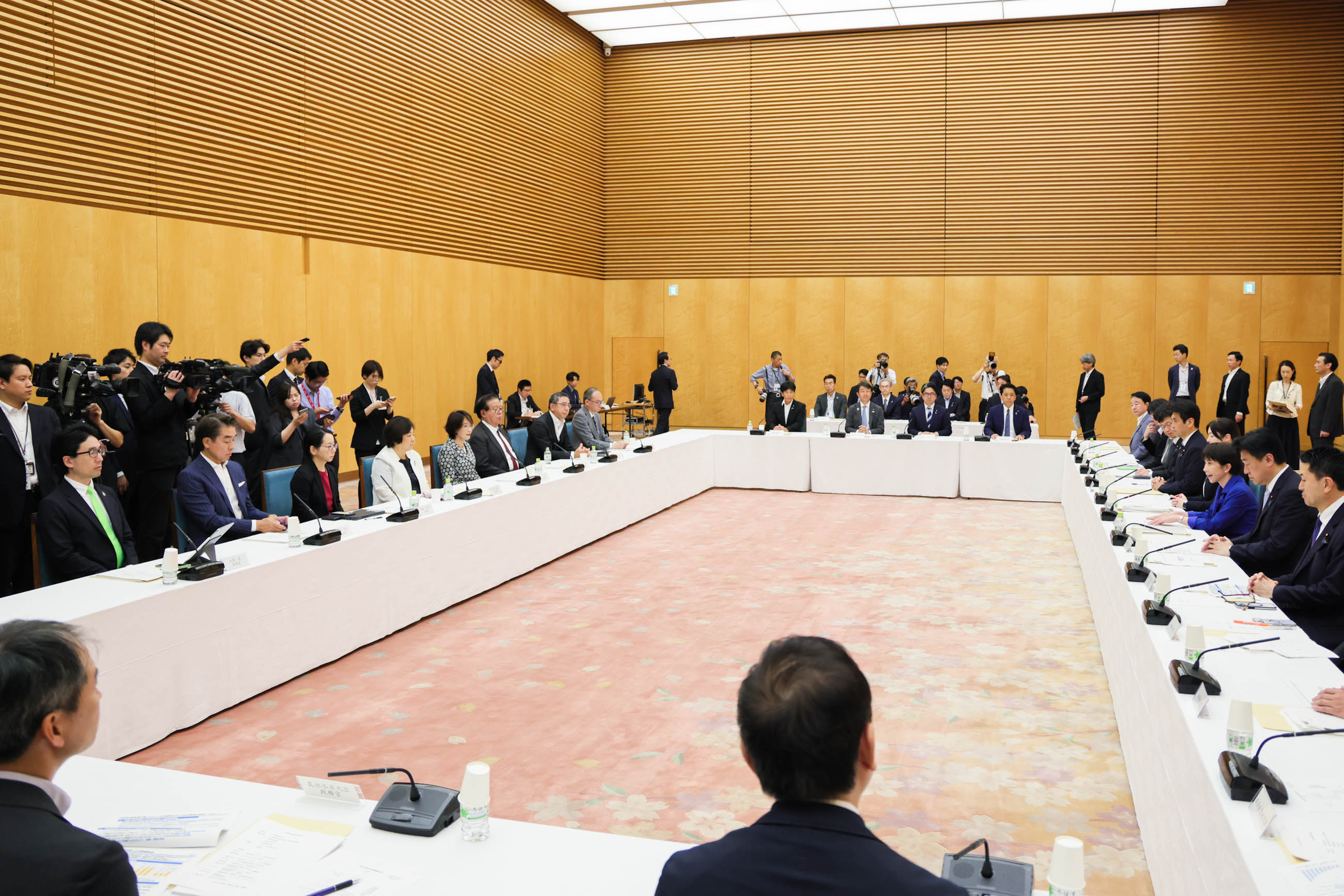 高市首相总结会议7