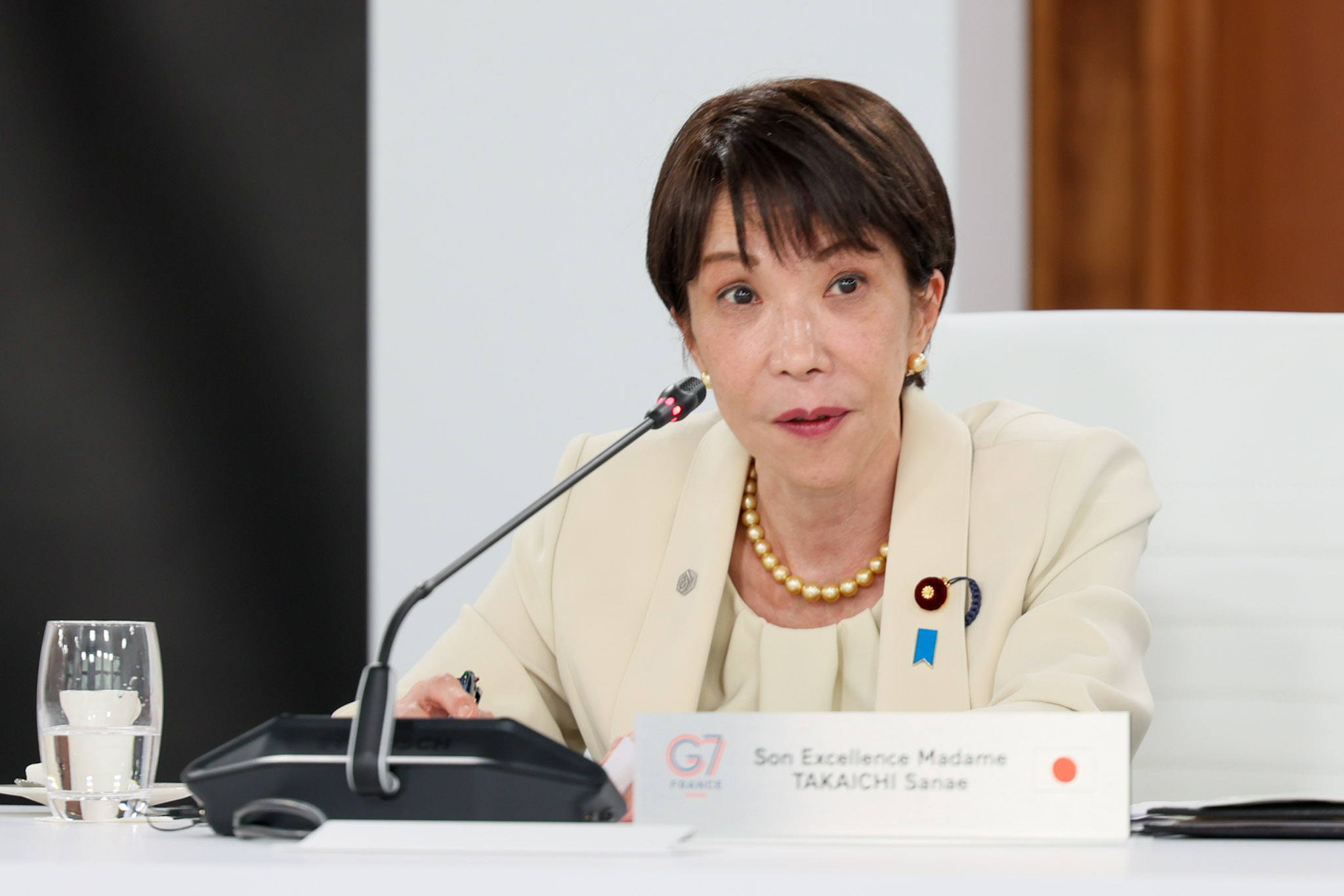 以“构建新的伙伴关系与重建国际团结”为主题的工作会议4