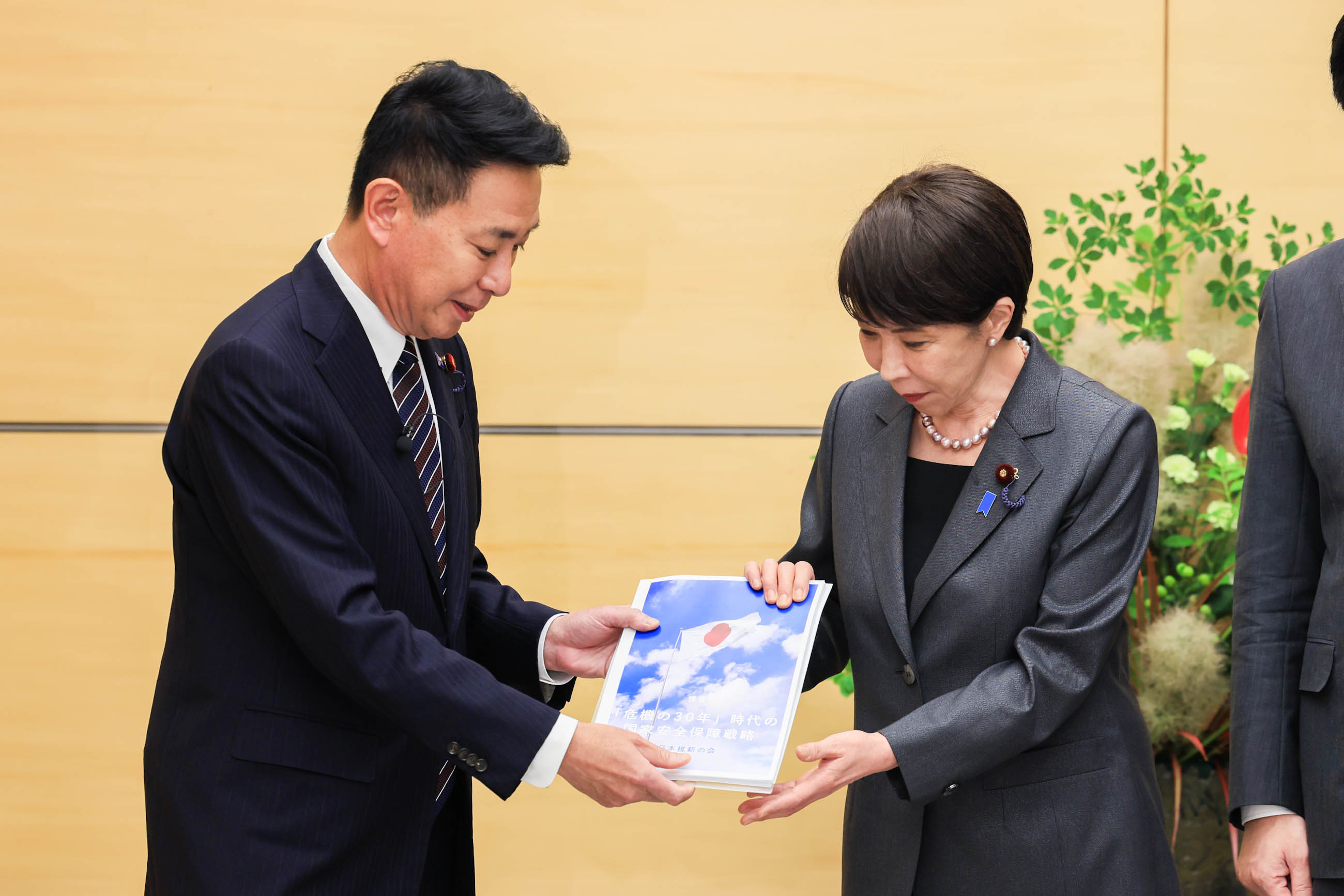 高市首相接受建议书4