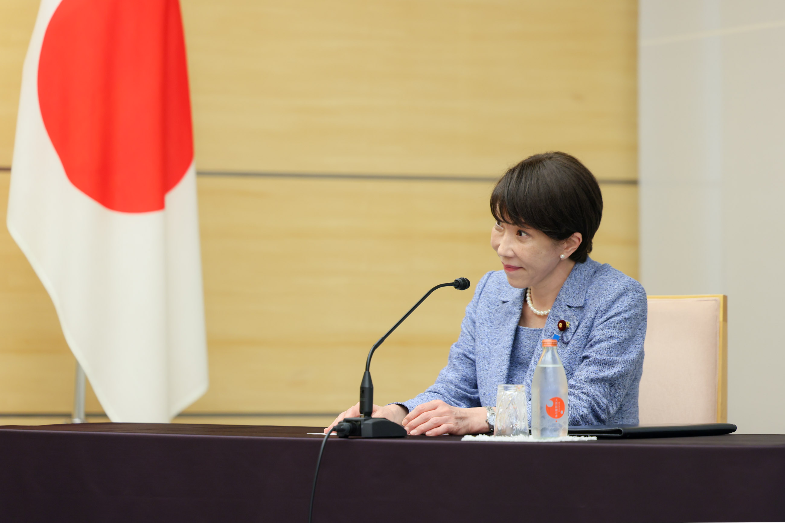 高市首相接受拜会6