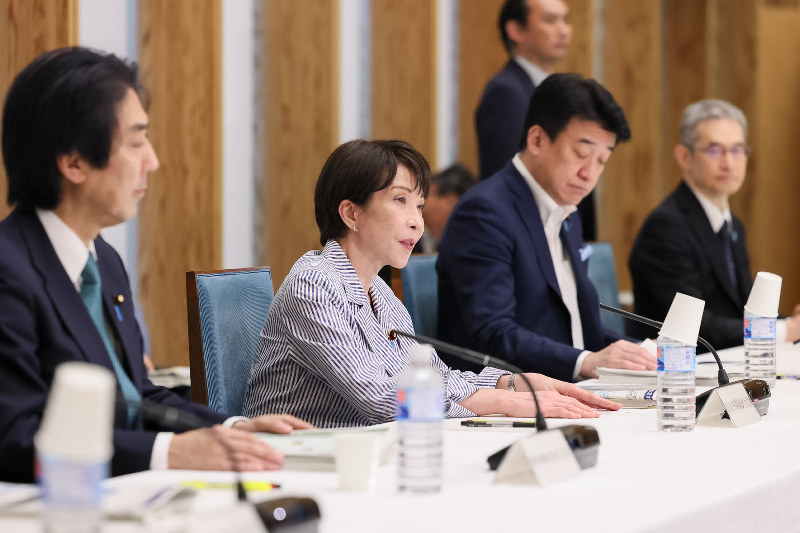 高市首相总结会议1