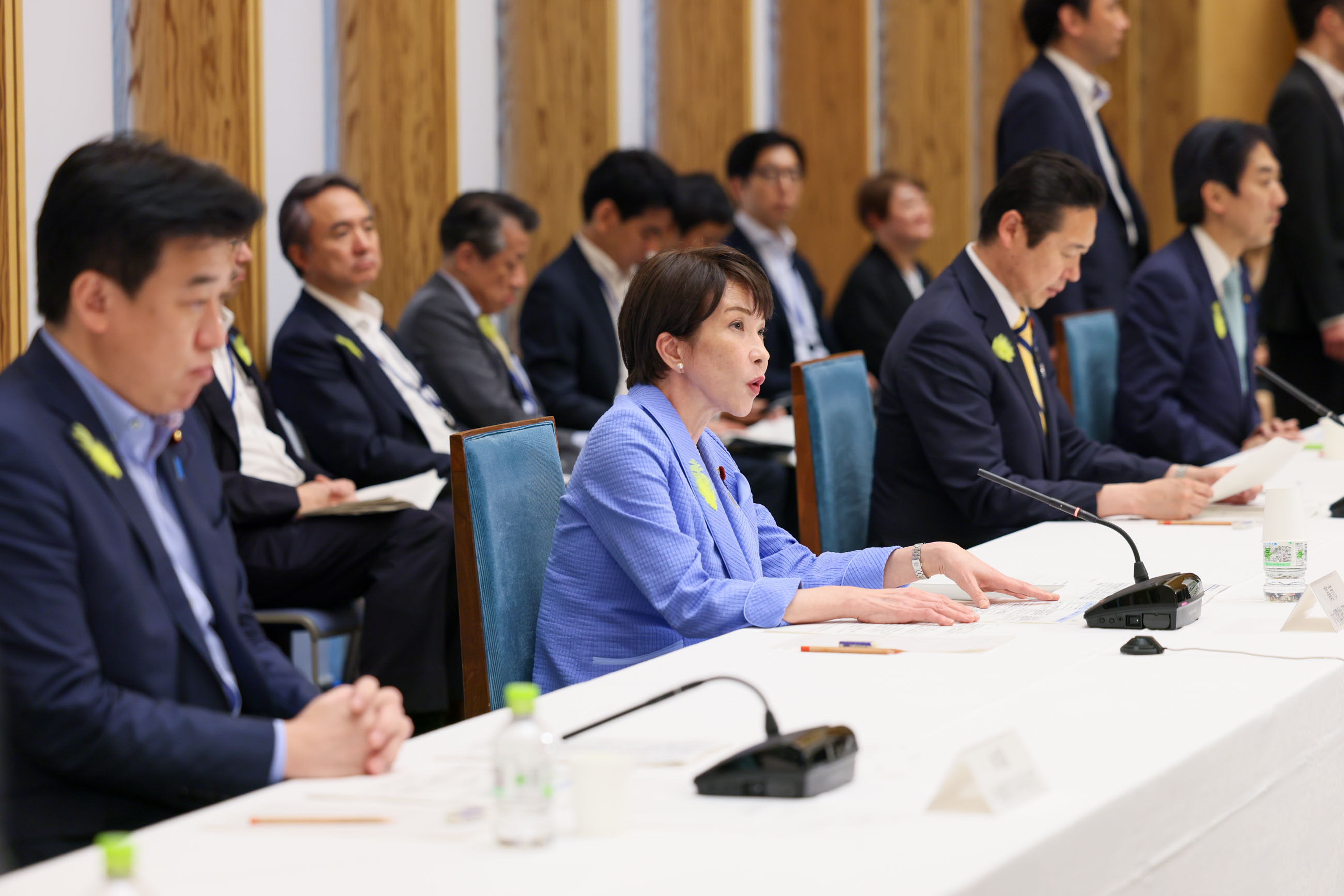 高市首相总结会议2