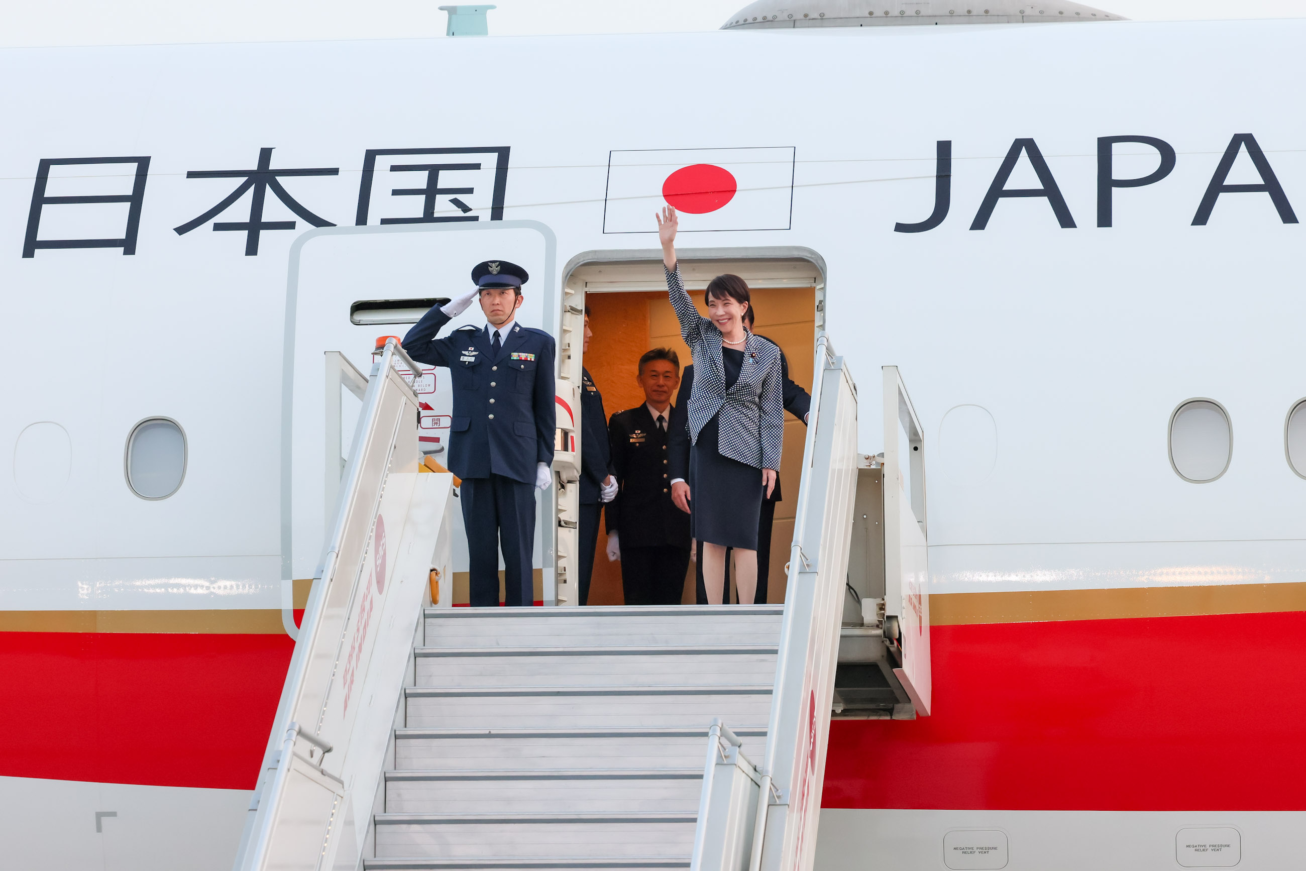高市首相抵达印度3
