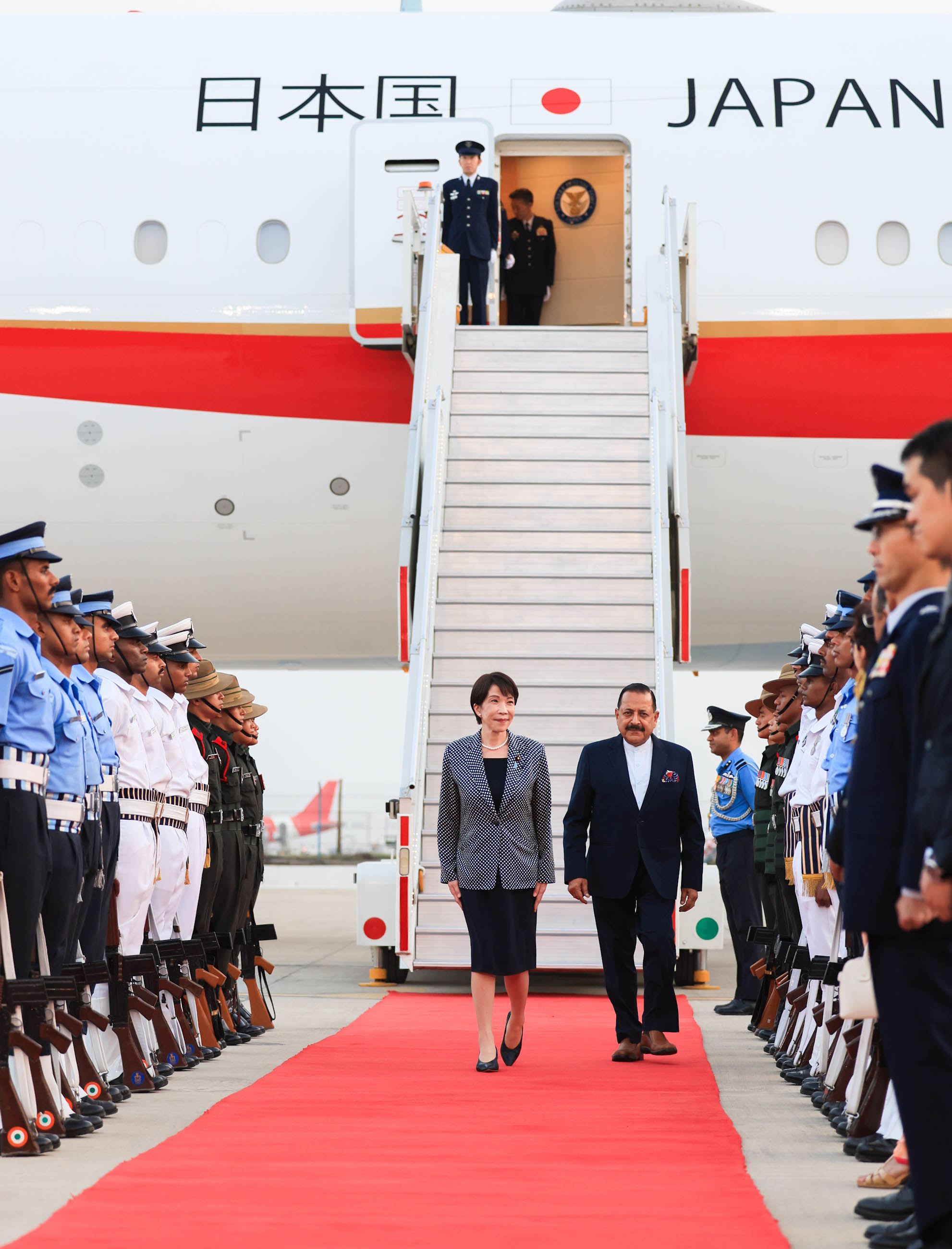 高市首相抵达印度6