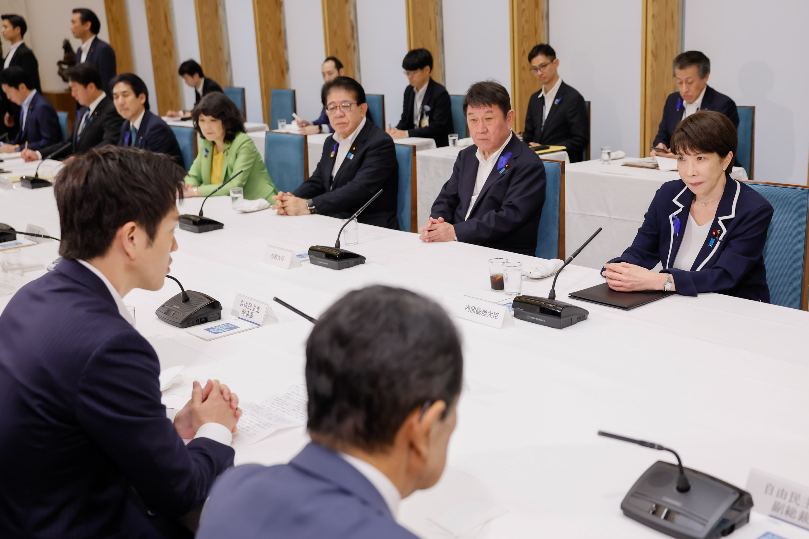政府与执政党联络会议的现场1