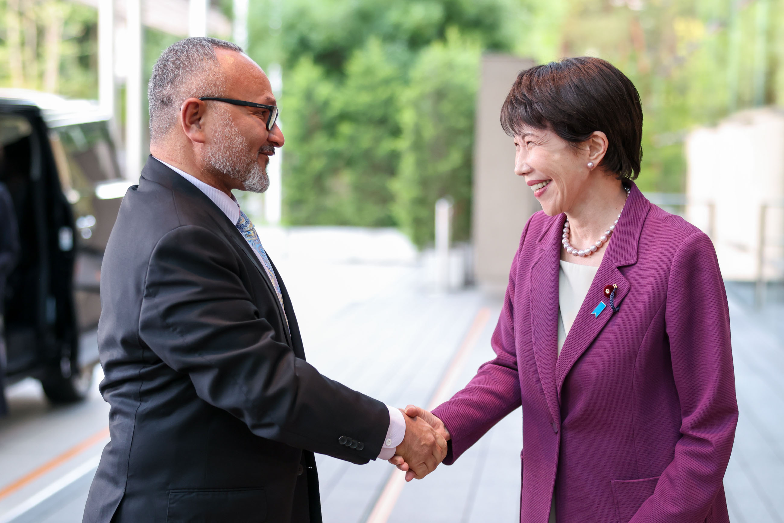 高市首相迎接威尔总理