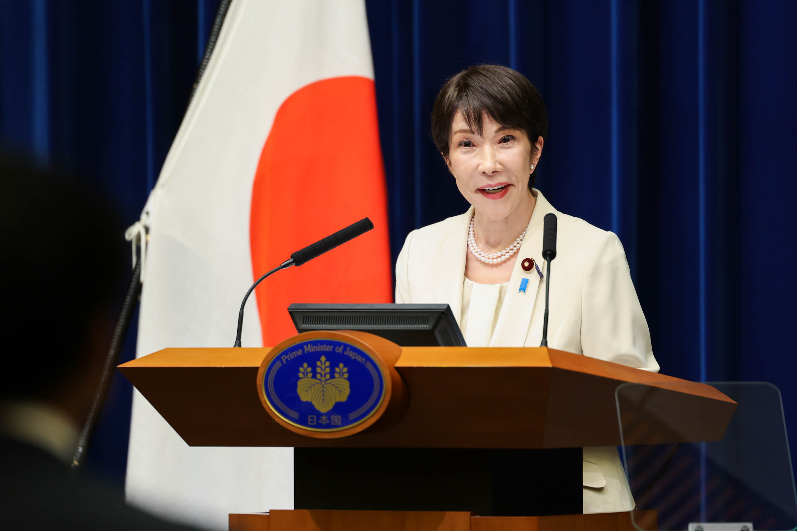 高市首相举行记者招待会18