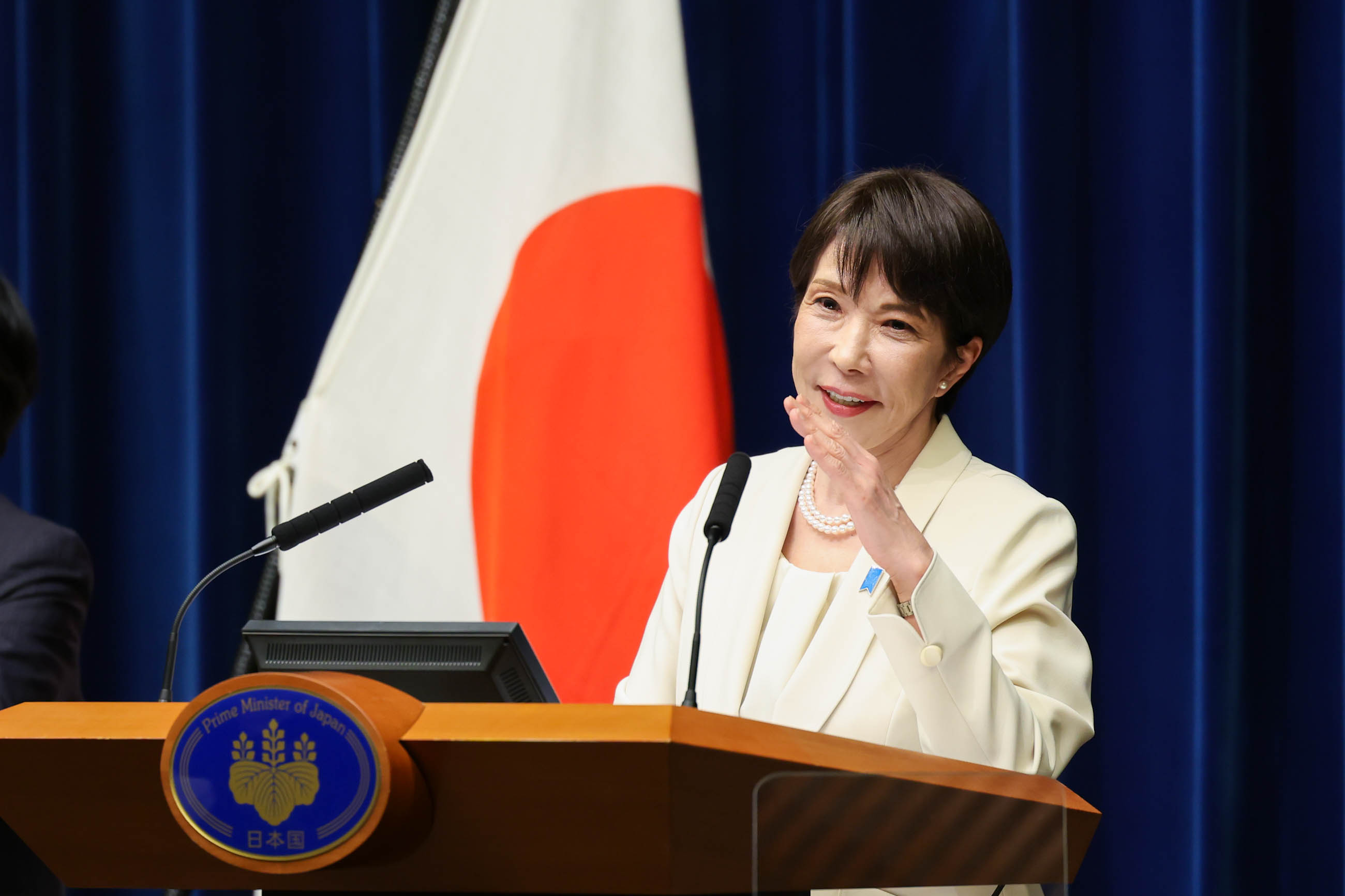 高市首相举行记者招待会21