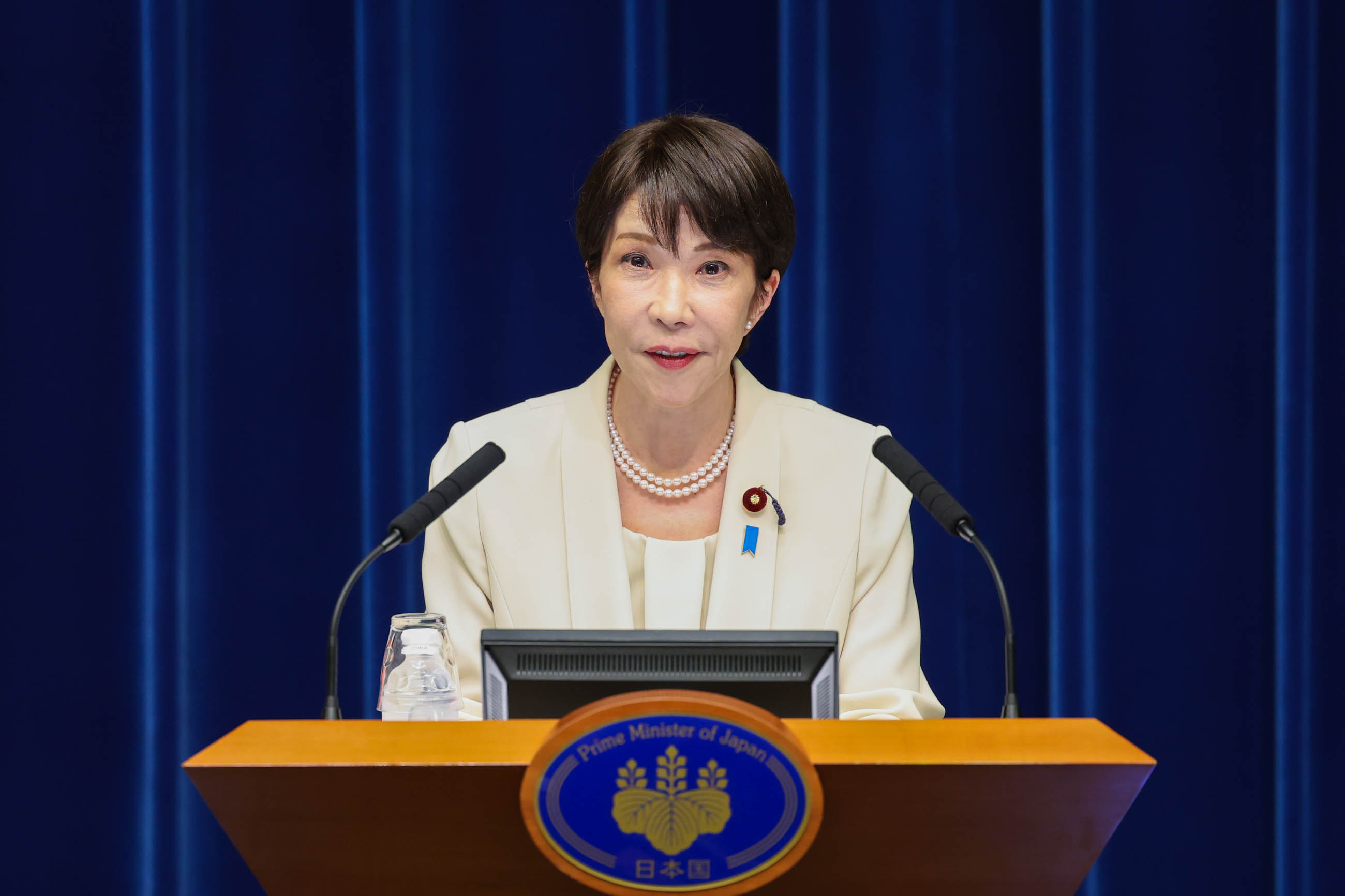 高市首相举行记者招待会6