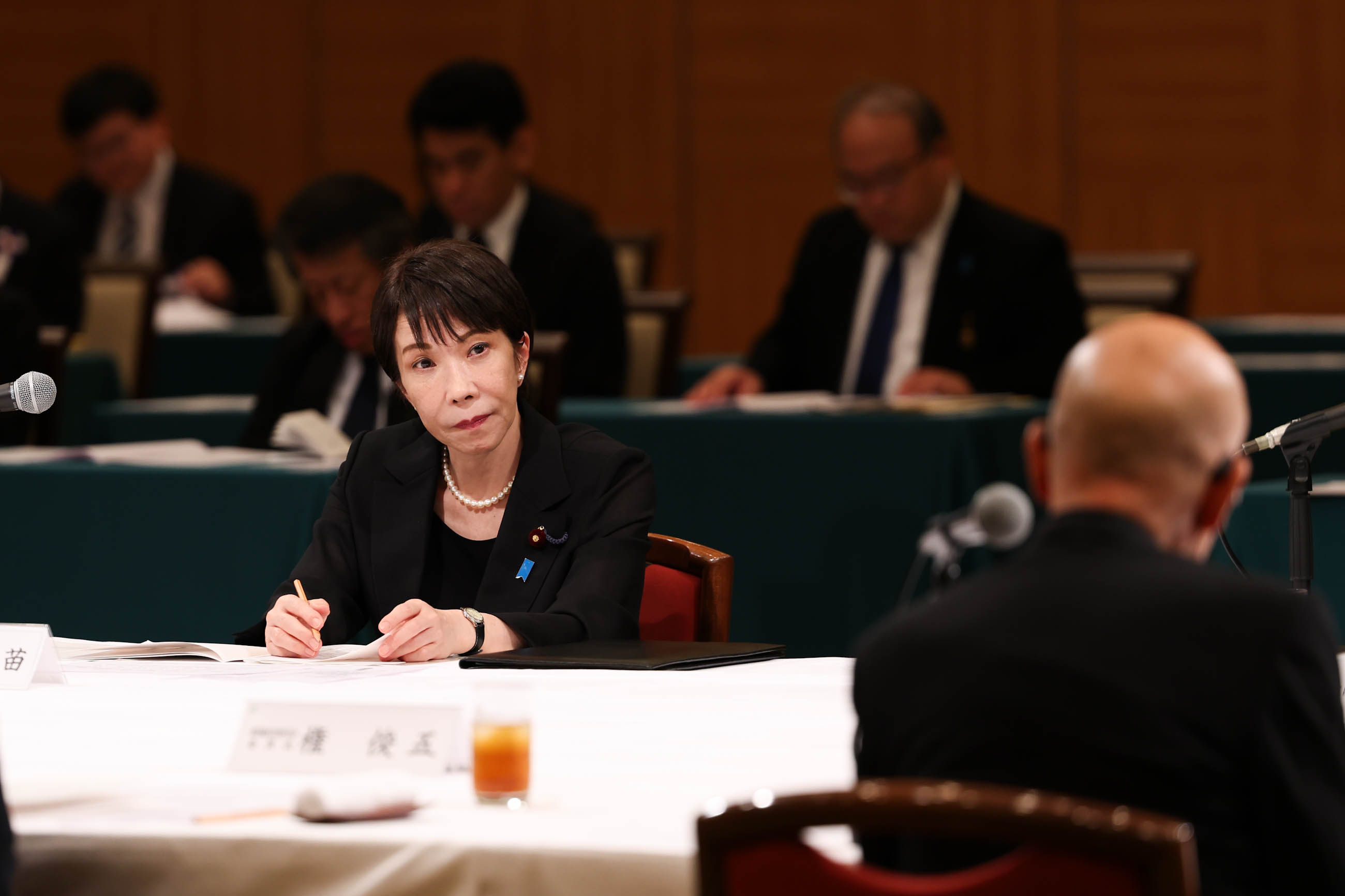高市首相倾听核爆受害者代表的诉求6