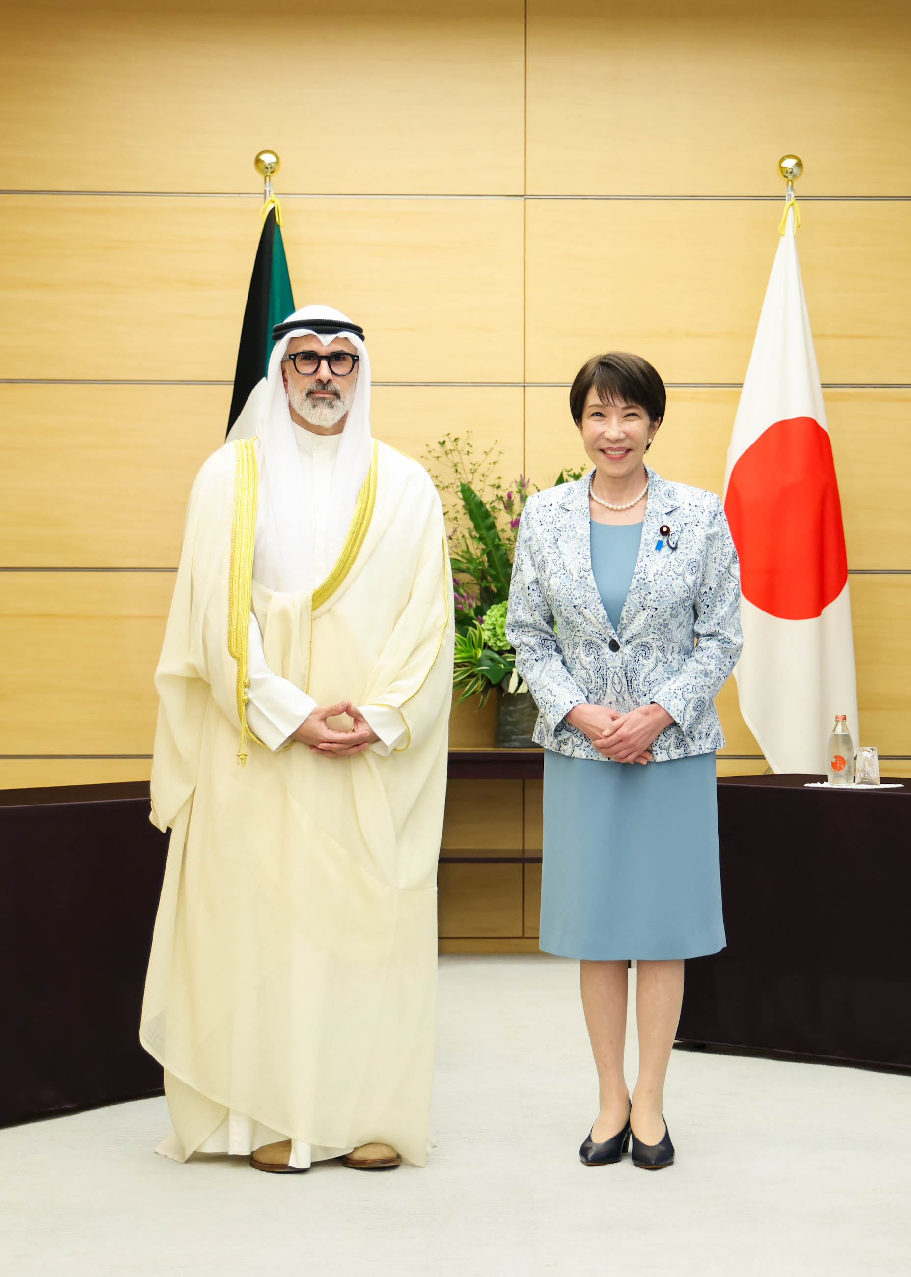 高市首相接受拜会2