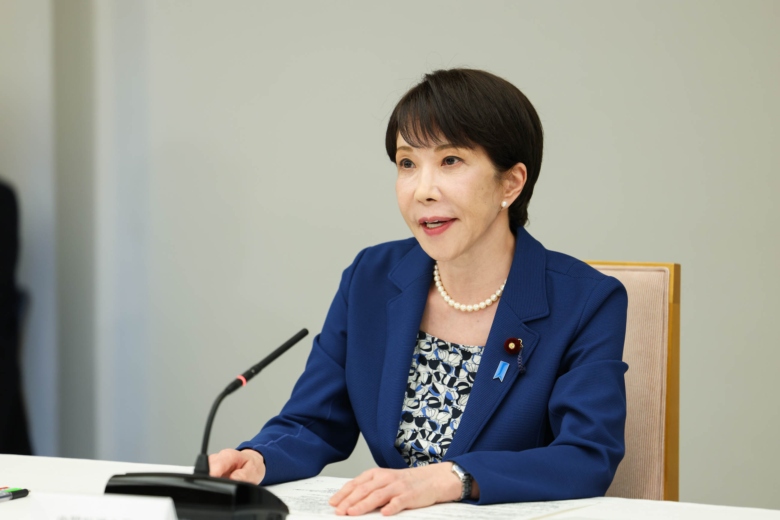 高市首相总结会议2