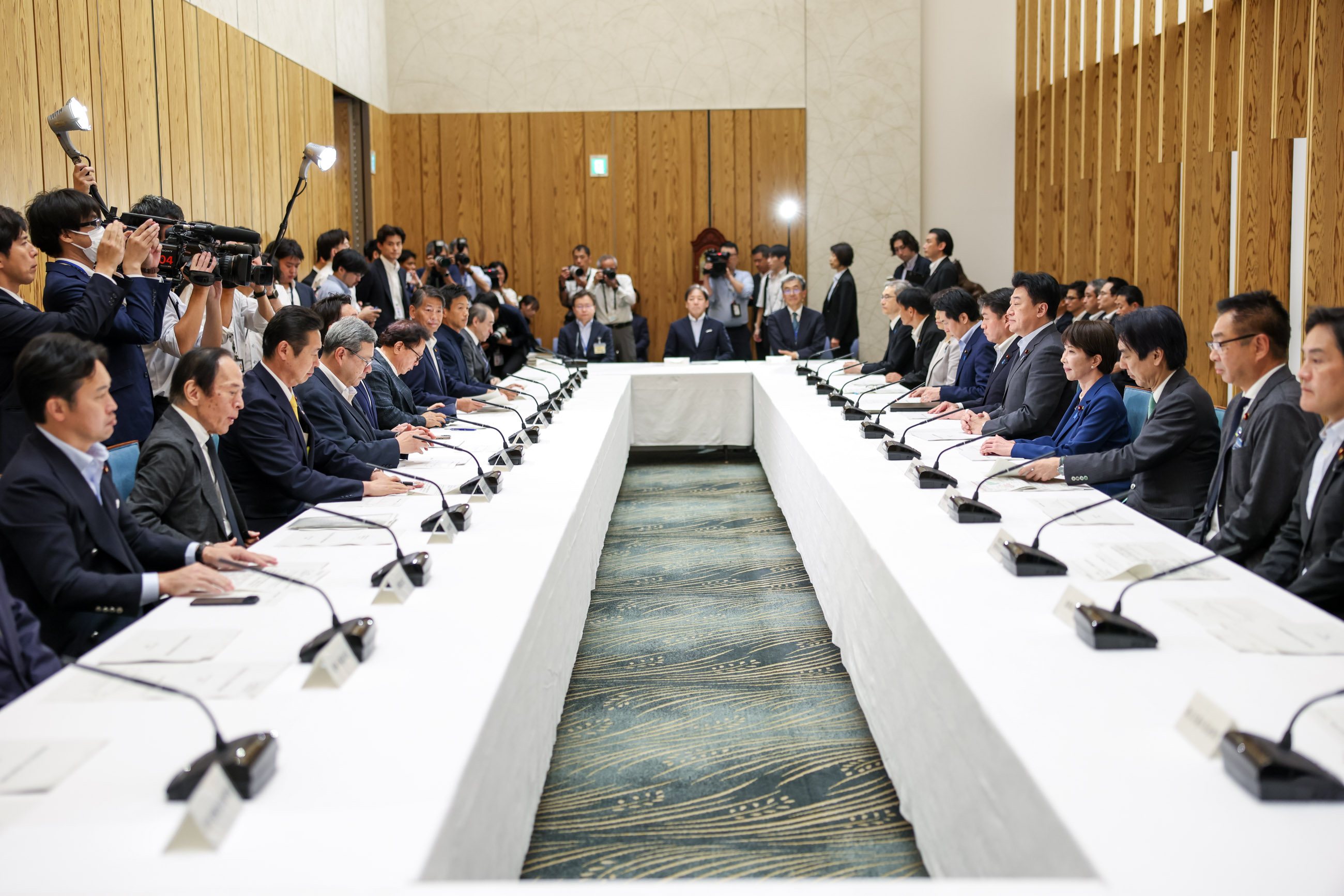 高市首相出席会议3