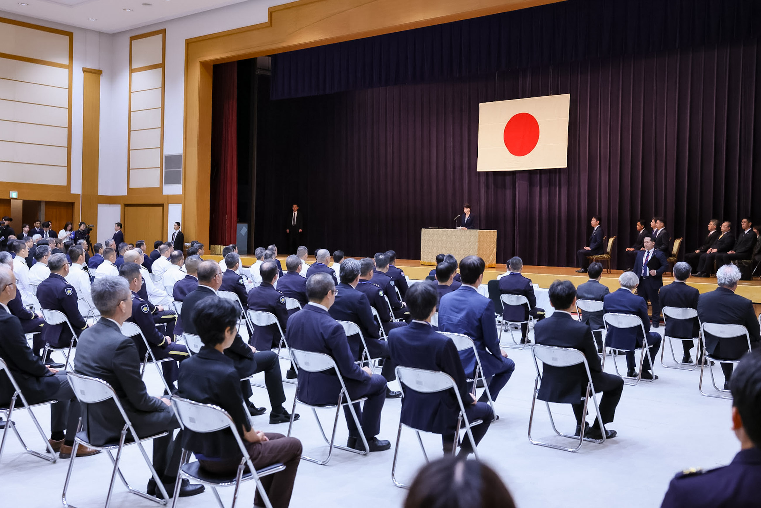 高市首相作训示1