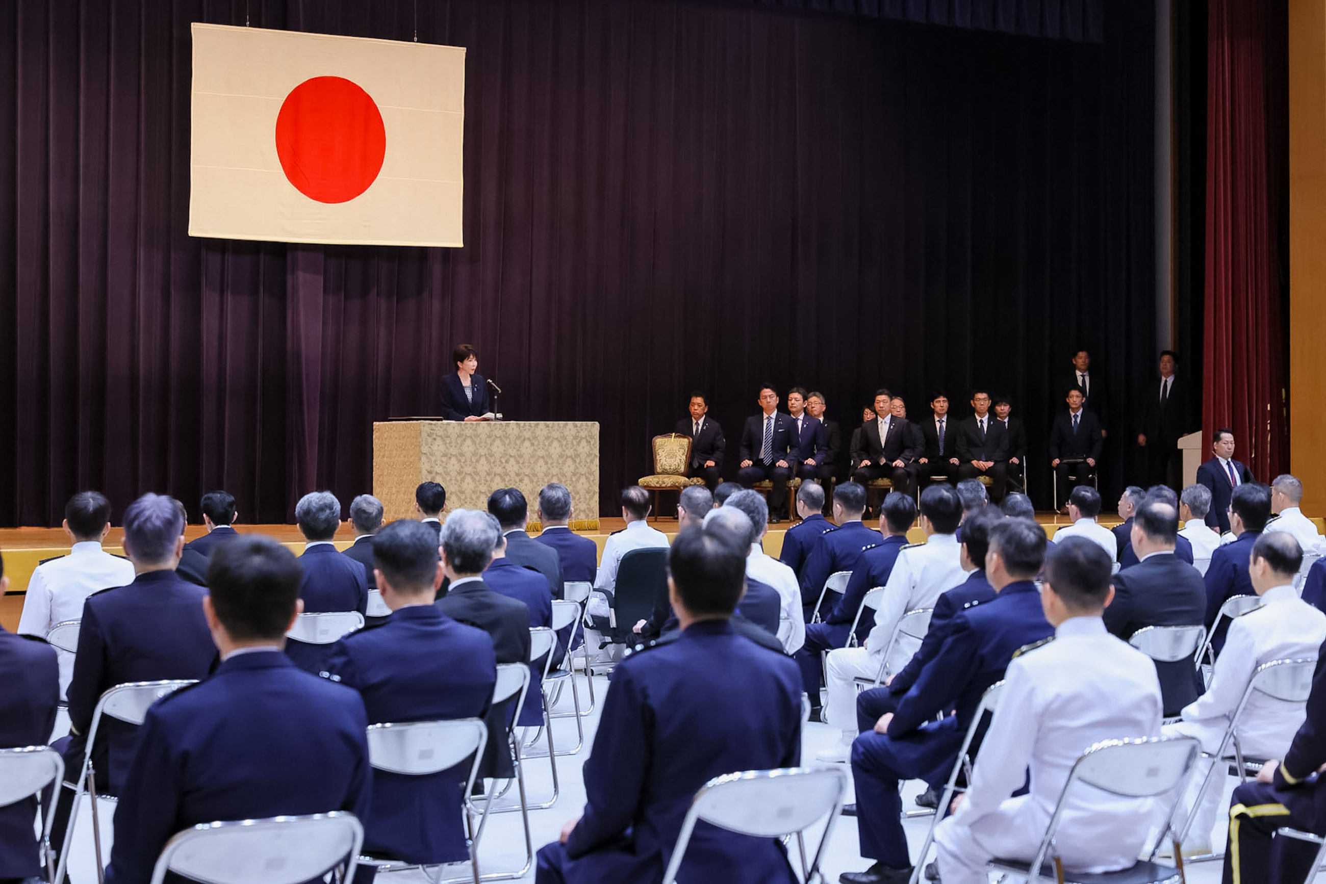 高市首相作训示2