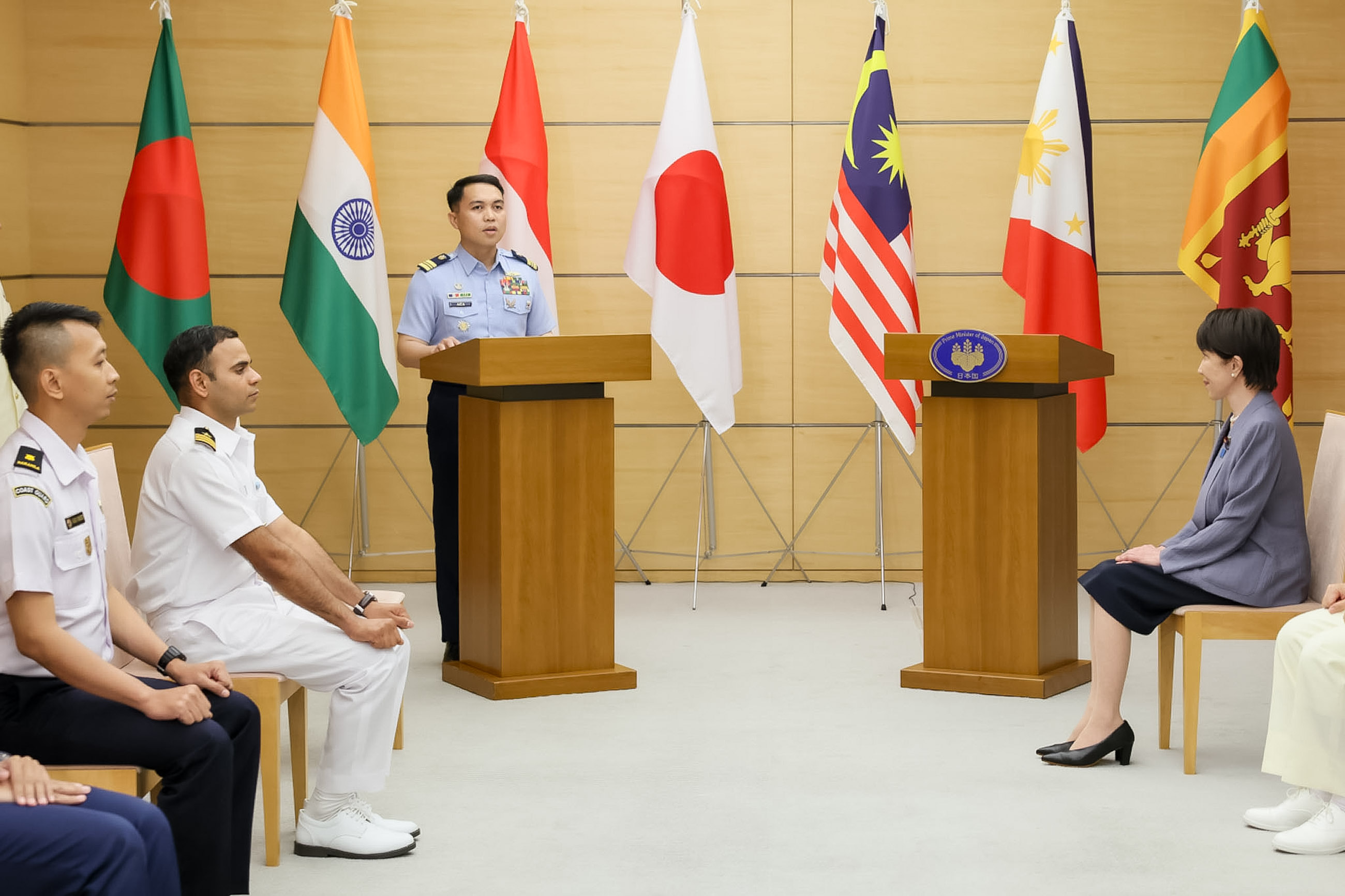 高市首相接受拜会1