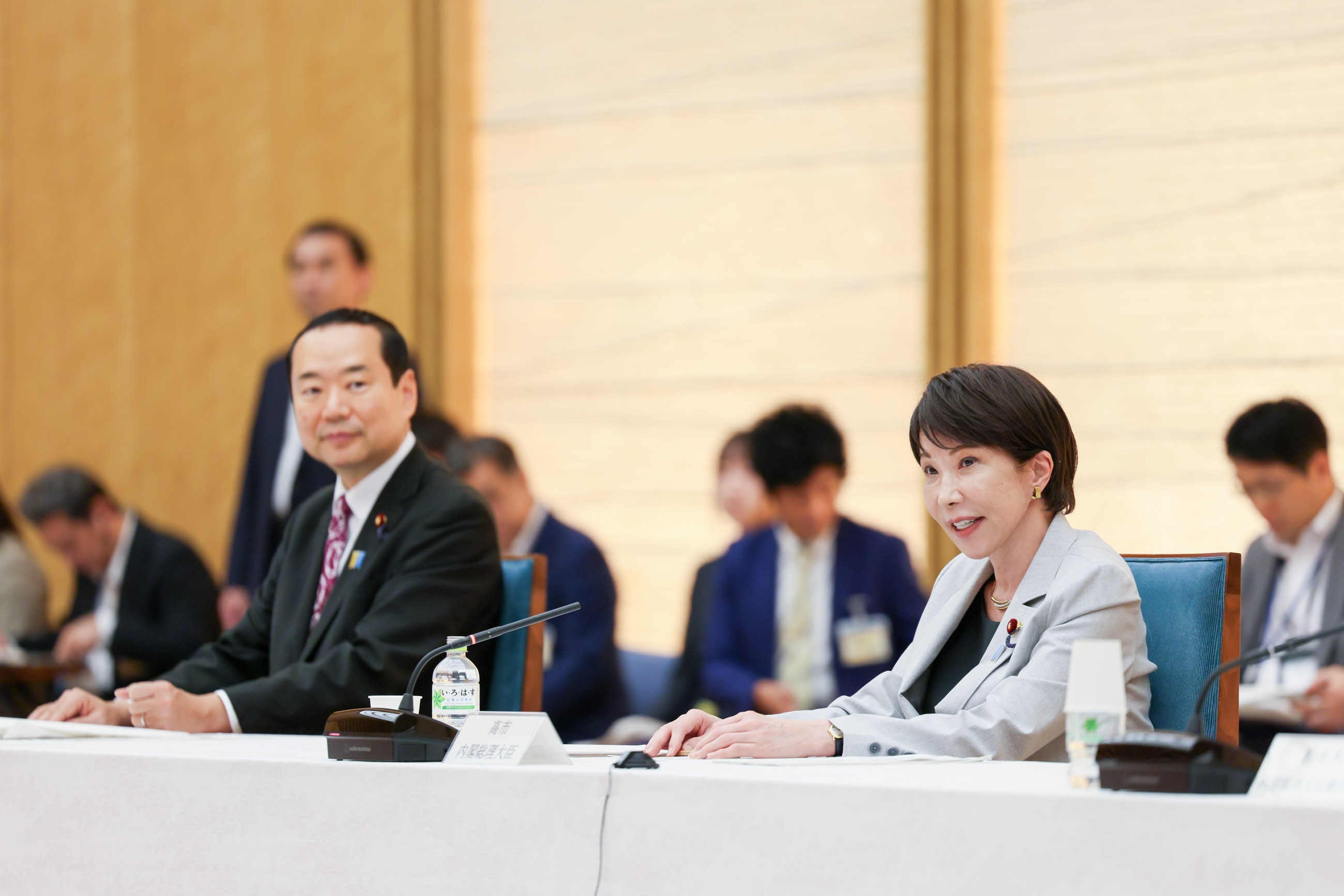 高市首相总结会议