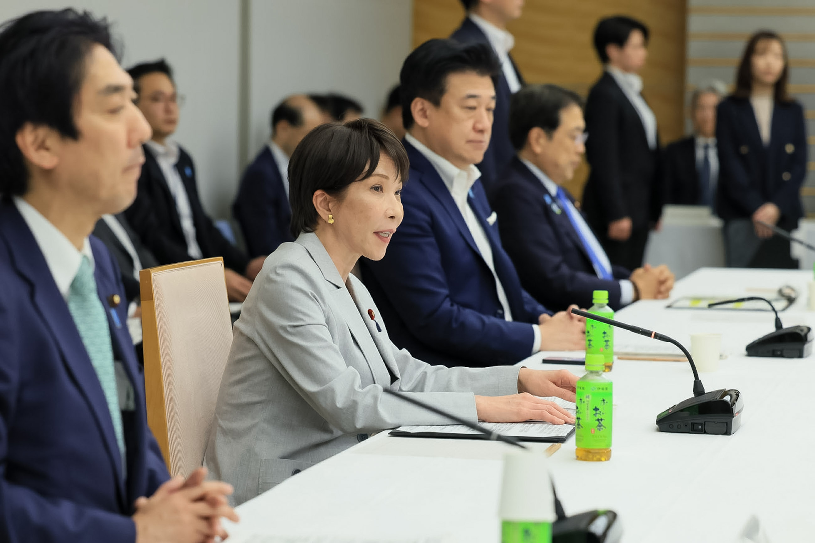 高市首相总结会议1