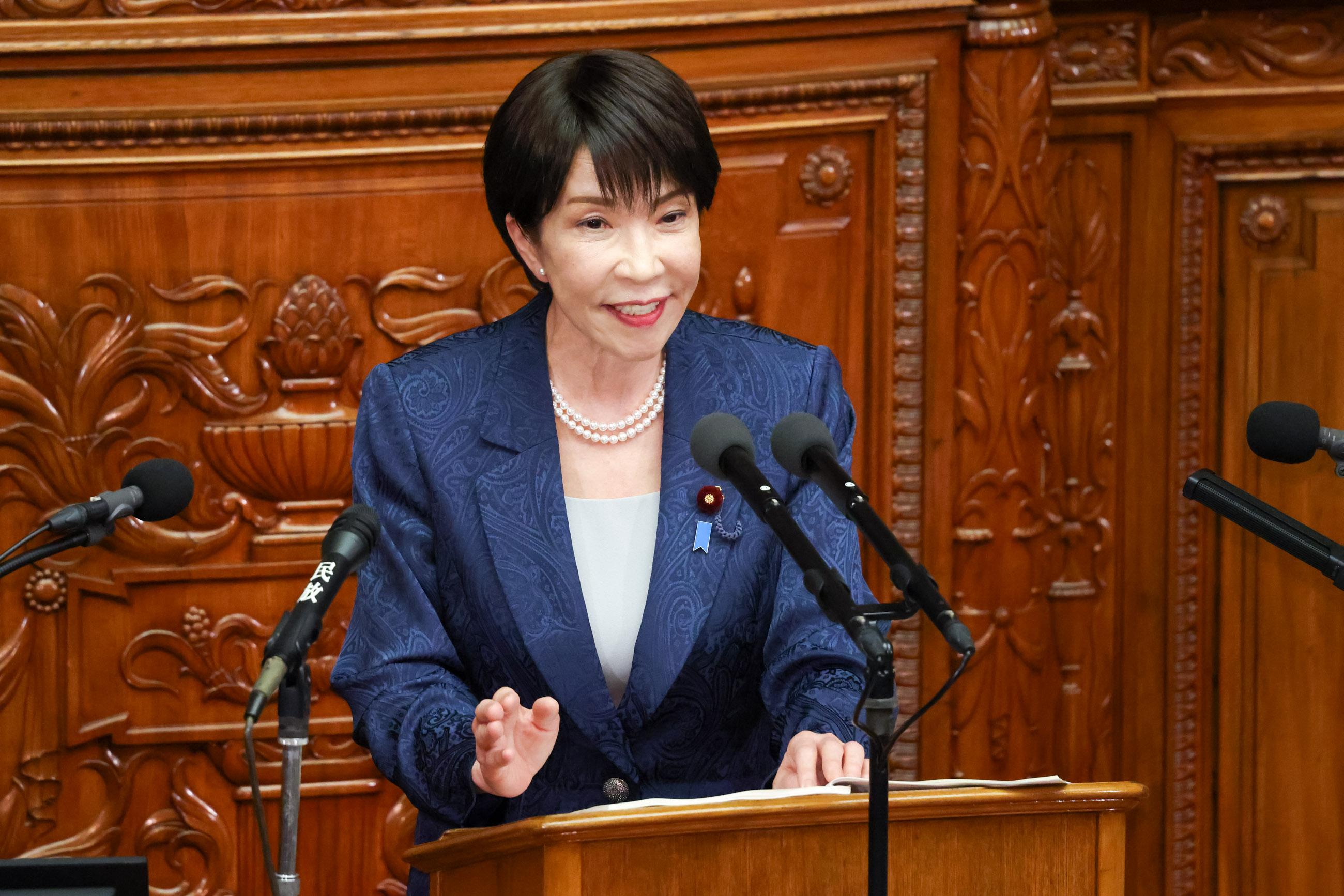 高市首相在众议院全体会议上发表施政方针演说3