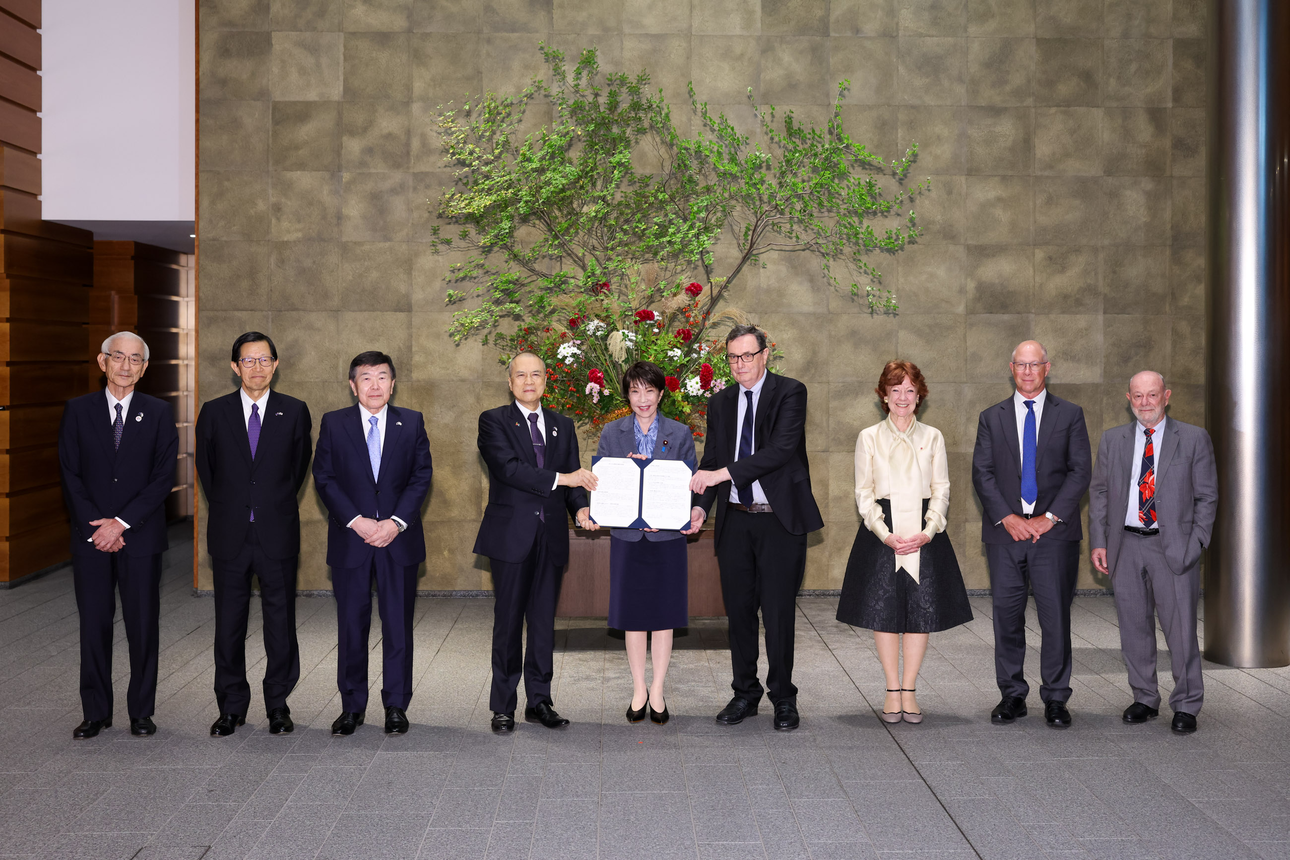 高市首相接受拜会1
