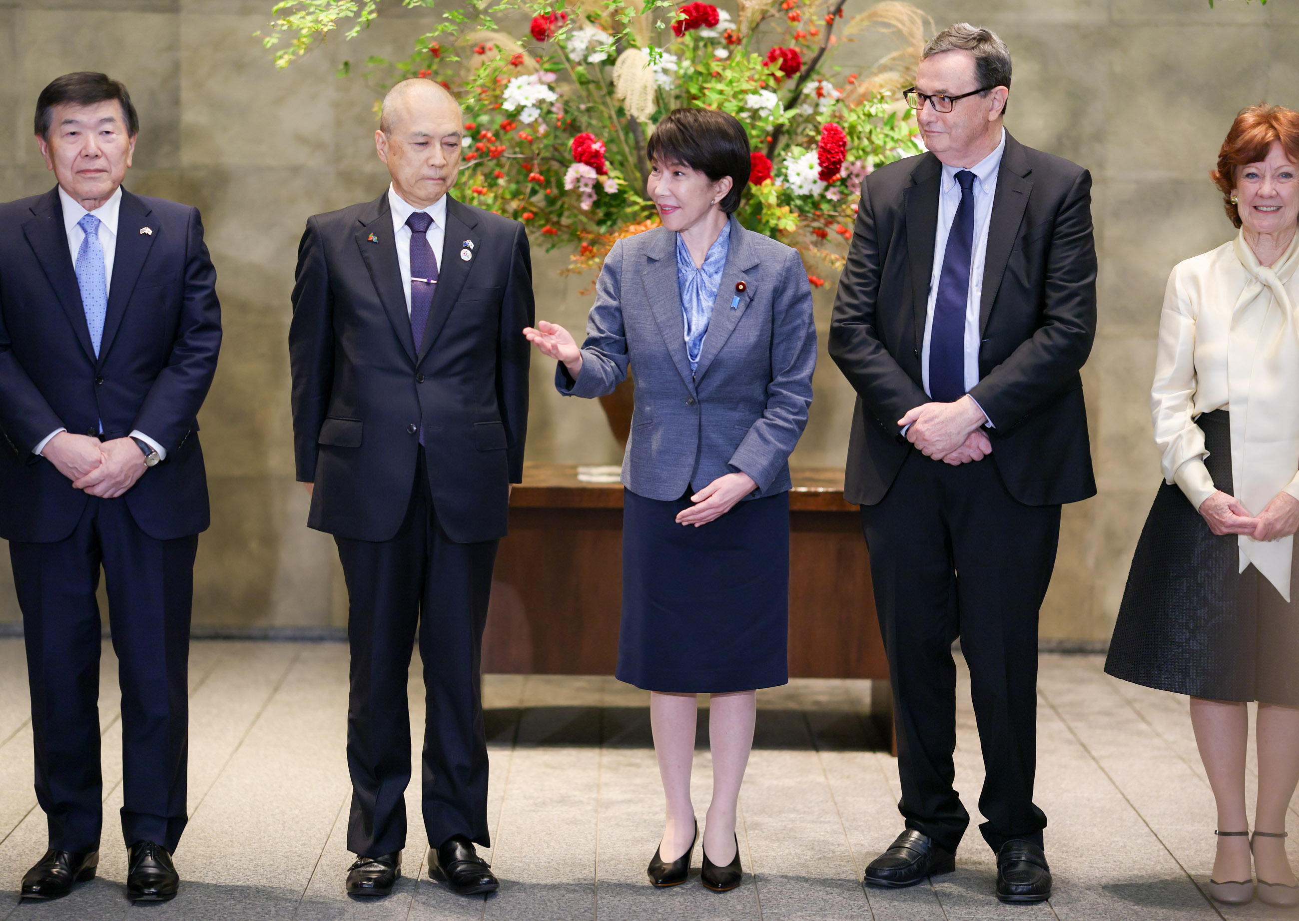 高市首相接受拜会6