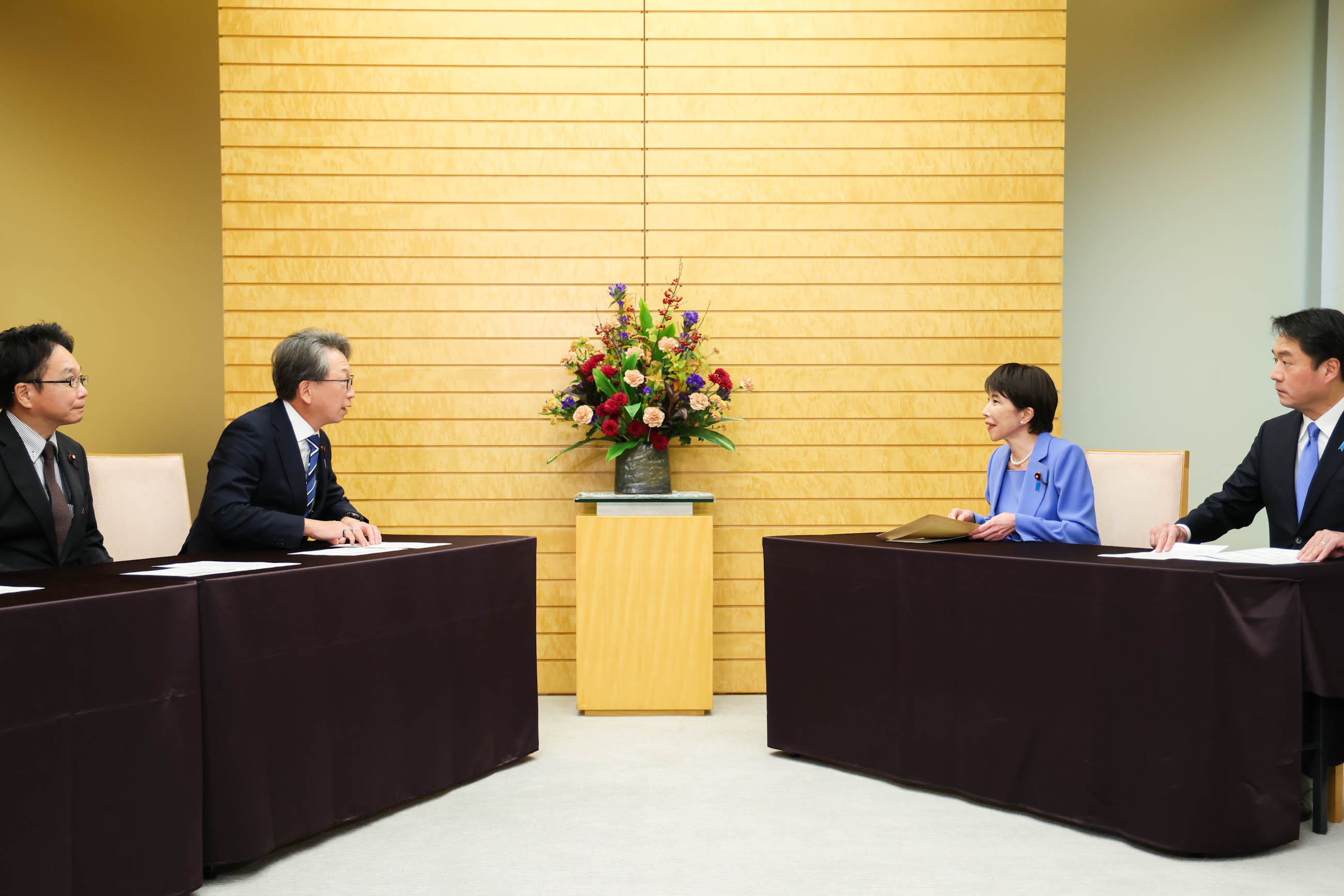 高市首相听取建议3